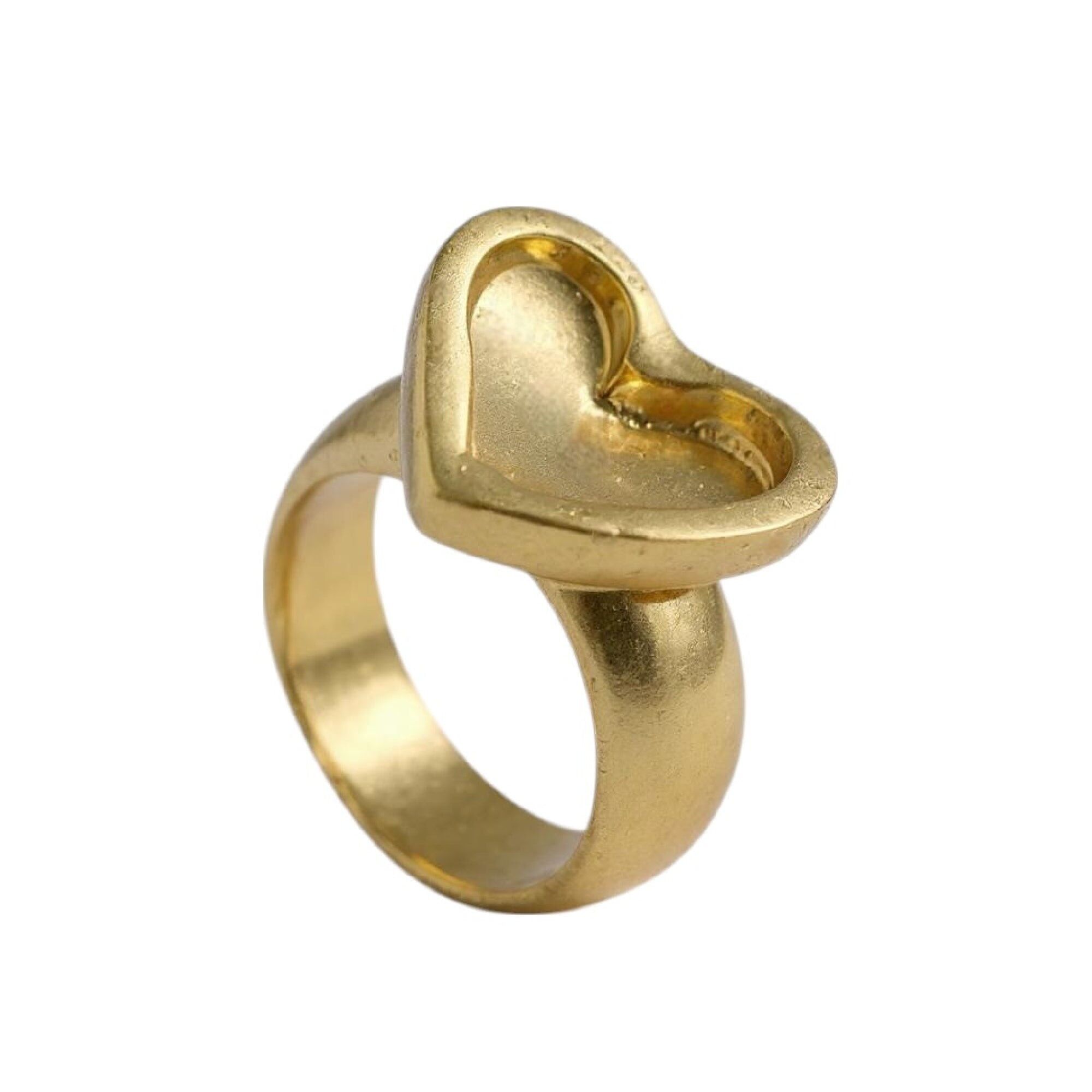 Anello "cuore" placcato oro in bassorilievo