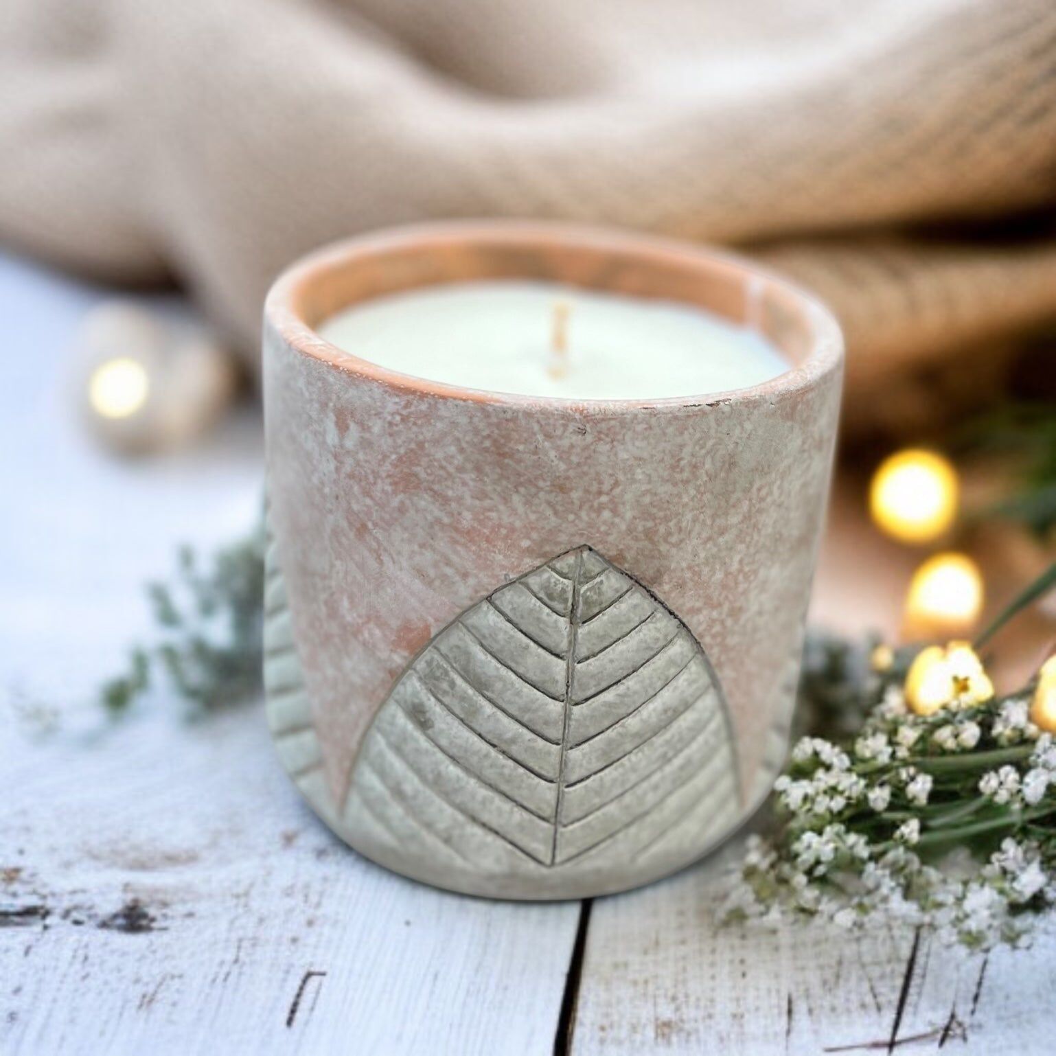 Vela de jardín sostenible con mezclas de aceites esenciales