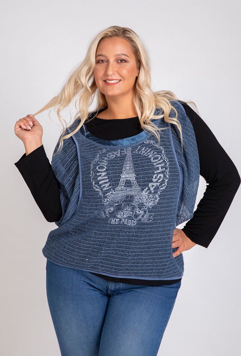 Set aus blauem bedrucktem T-Shirt und durchbrochener Strickjacke in Übergröße (A553)