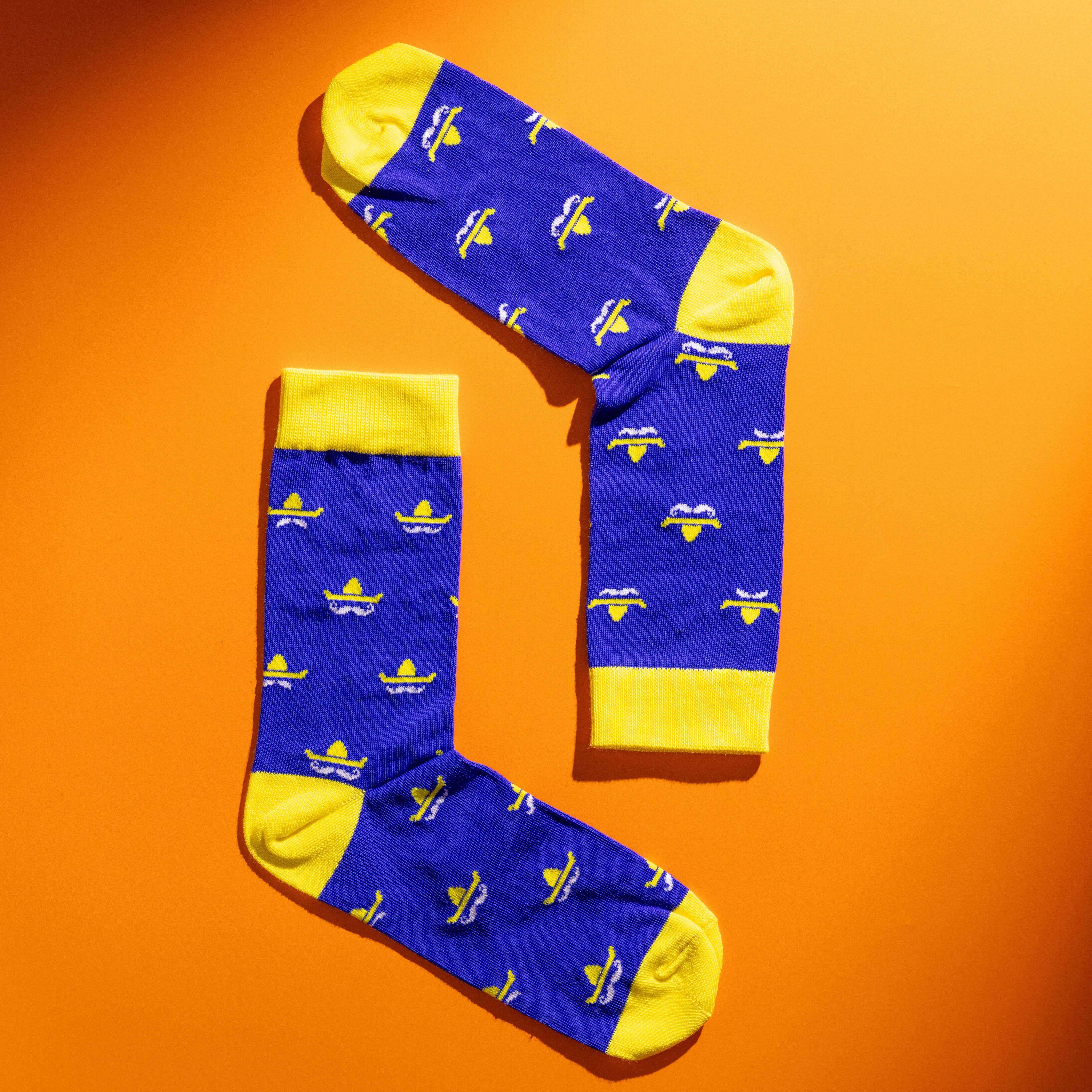 Chaussettes Sombrero colorées de luxe pour hommes | Coton égyptien de qualité supérieure | Motif bleu et jaune | Cadeau pour lui | Taille 6 pour hommes au Royaume-Uni.5-11 | Chaussettes fantaisie à motifs amusants | Mexicaines