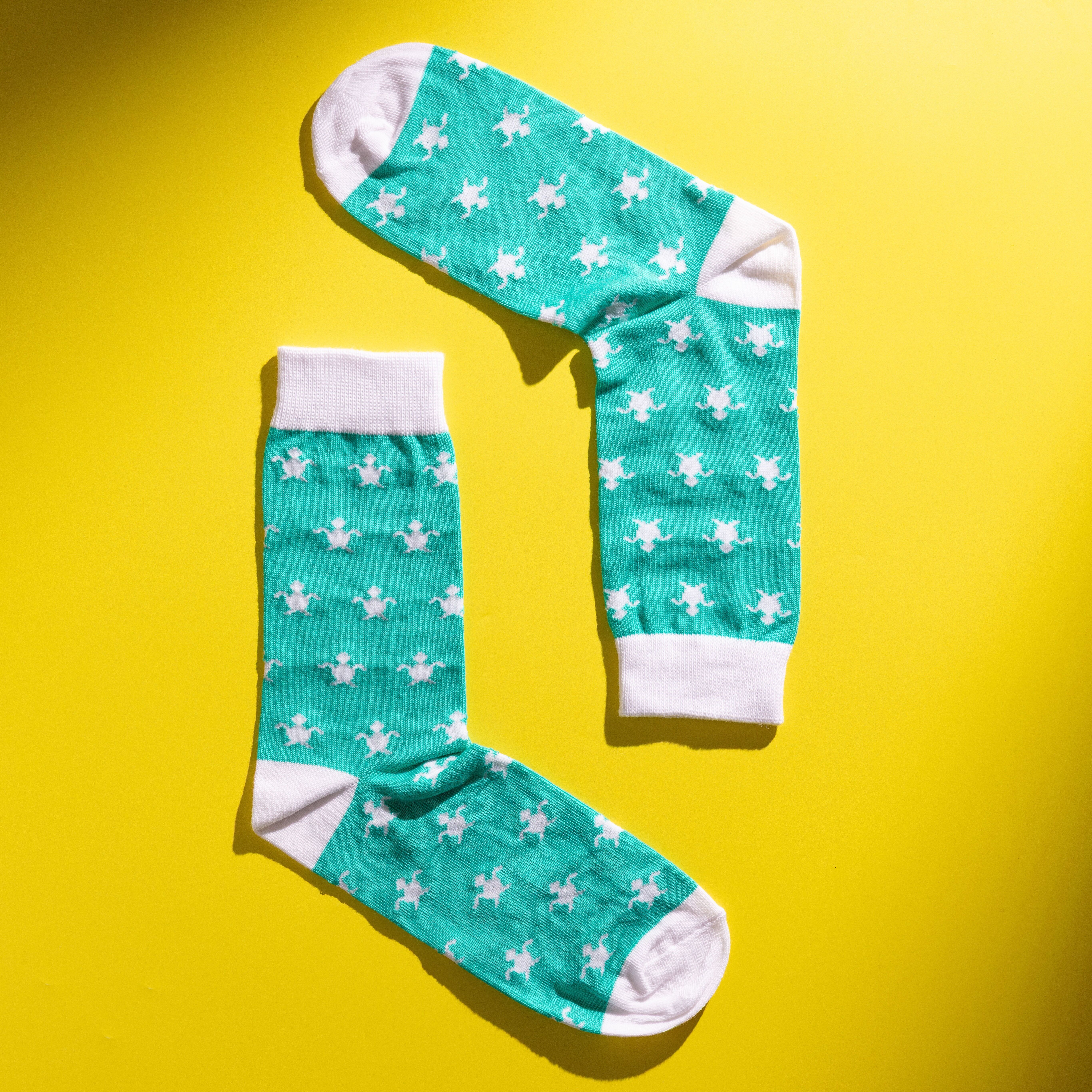 Chaussettes de luxe colorées à motif tortue pour hommes | Coton égyptien de qualité supérieure | Design vert et blanc | Cadeau pour lui | UK Hommes 6.5-11 | Chaussettes fantaisie à motifs animaliers