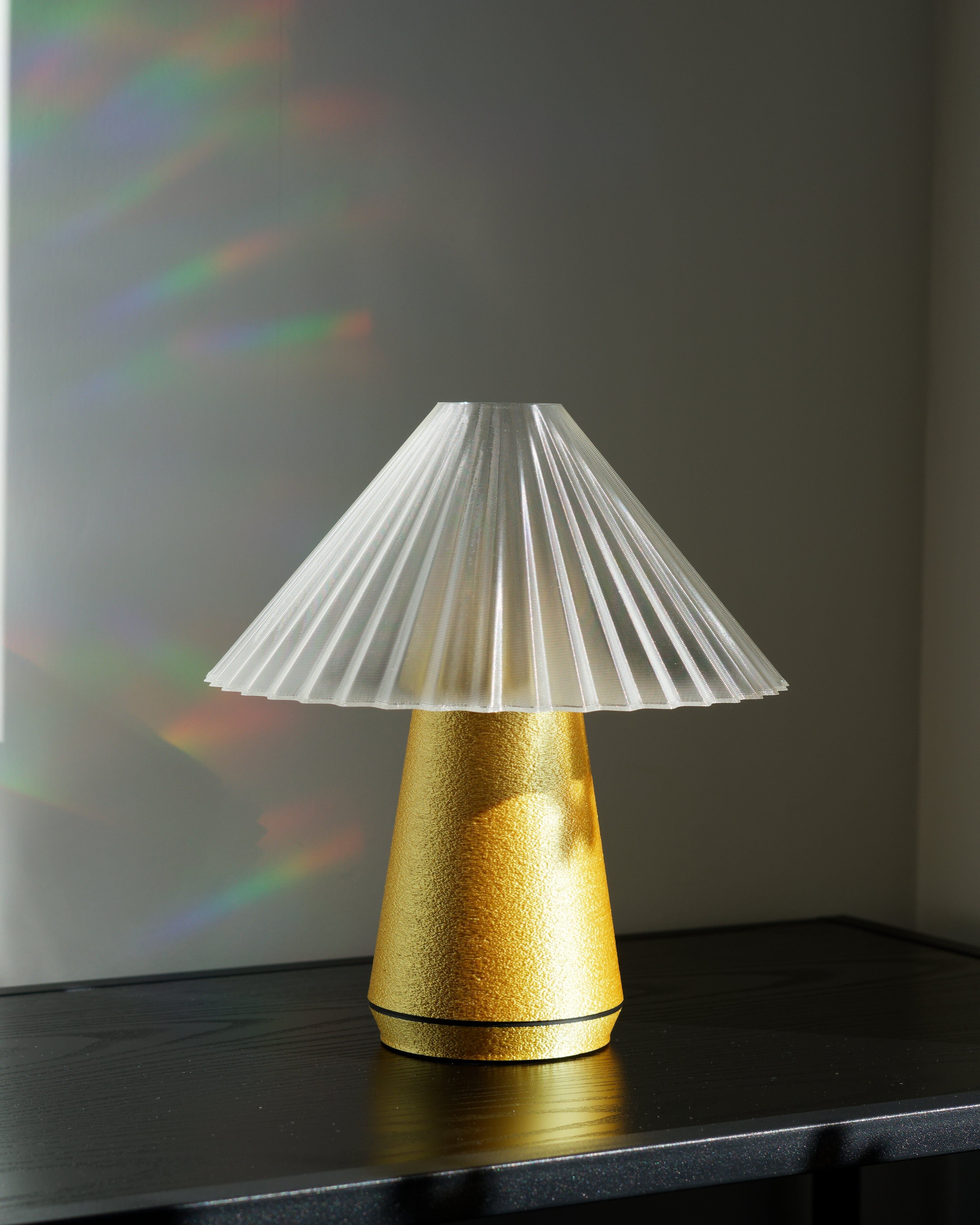 SINGAPORE GOLD-TRANSLUCENT | Table lamp