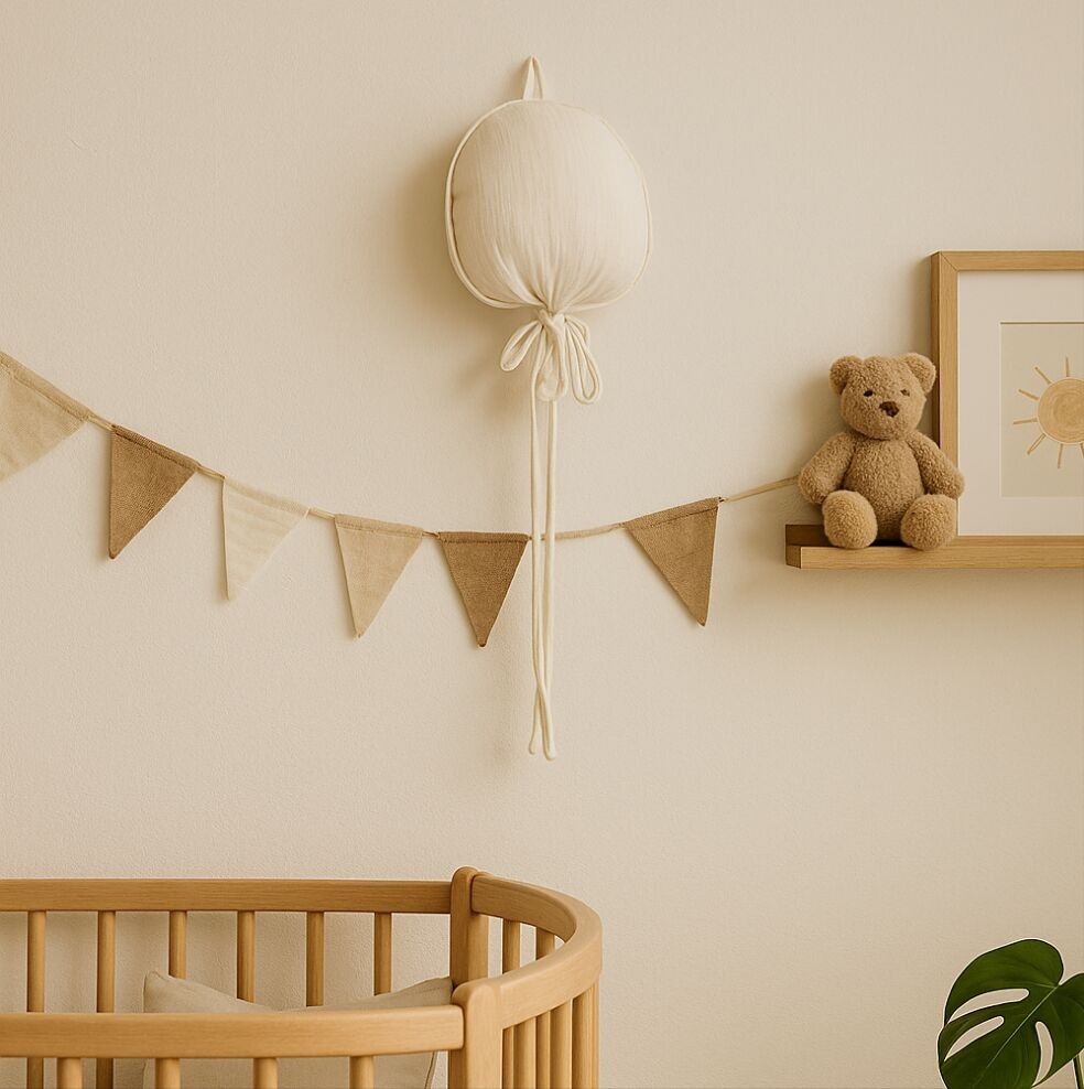 Decorazione per cameretta con palloncini idrofili - Beige