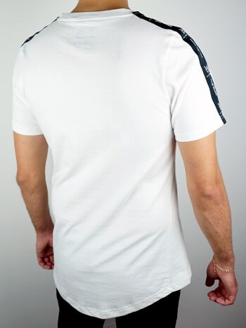 T-shirt à rayures blanches 4