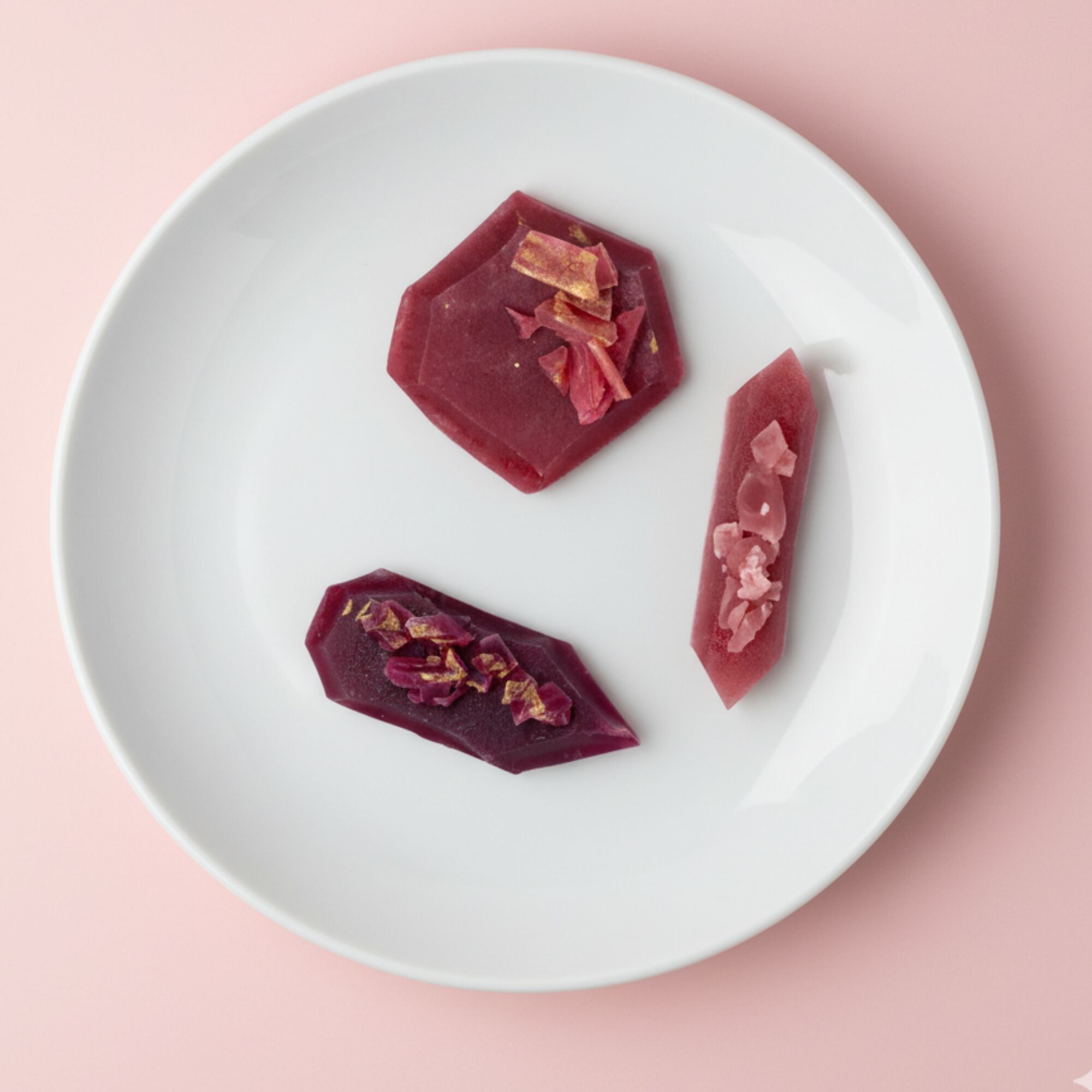 Süßwarensortiment aus roten Früchten in Form essbarer Kristalle – Vegan und glutenfrei – Hergestellt in Frankreich – 35 g x 60 Stück