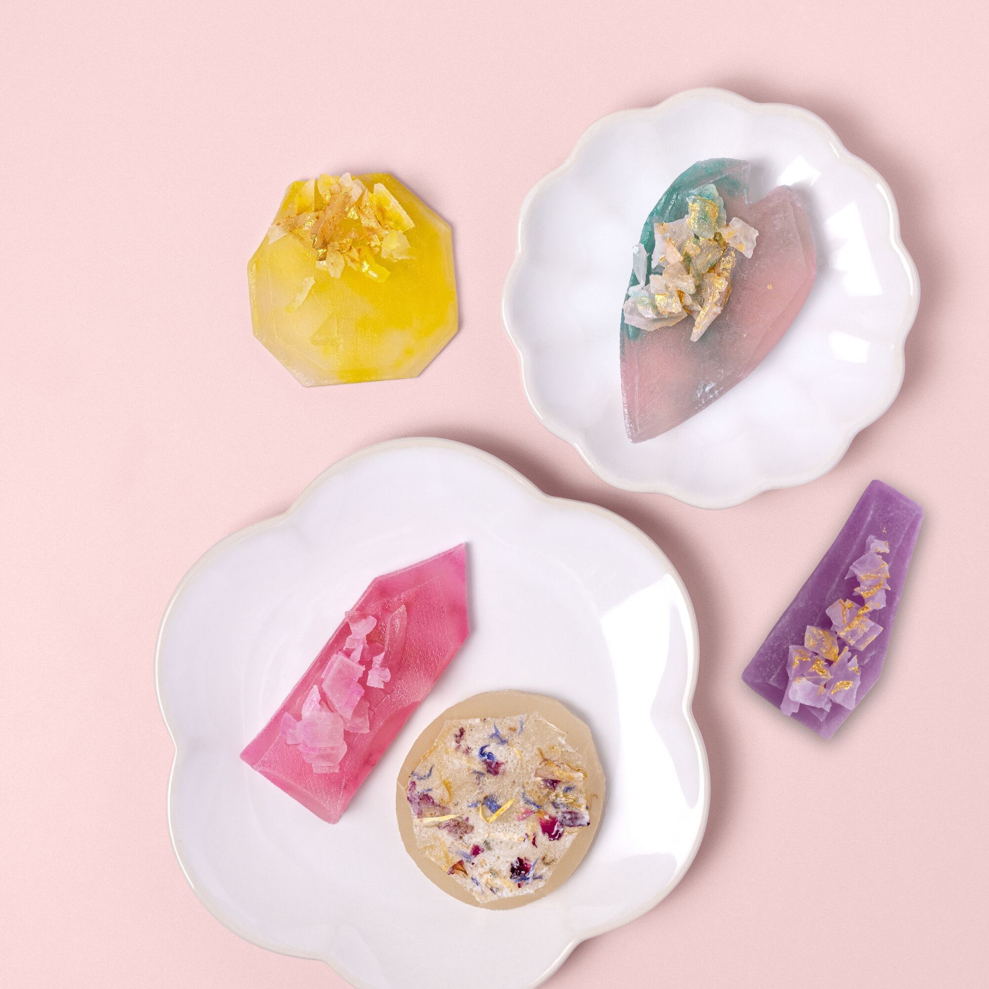 Assortimento di dolciumi a base di fiori a forma di cristalli commestibili - Vegano e senza glutine - Prodotto in Francia