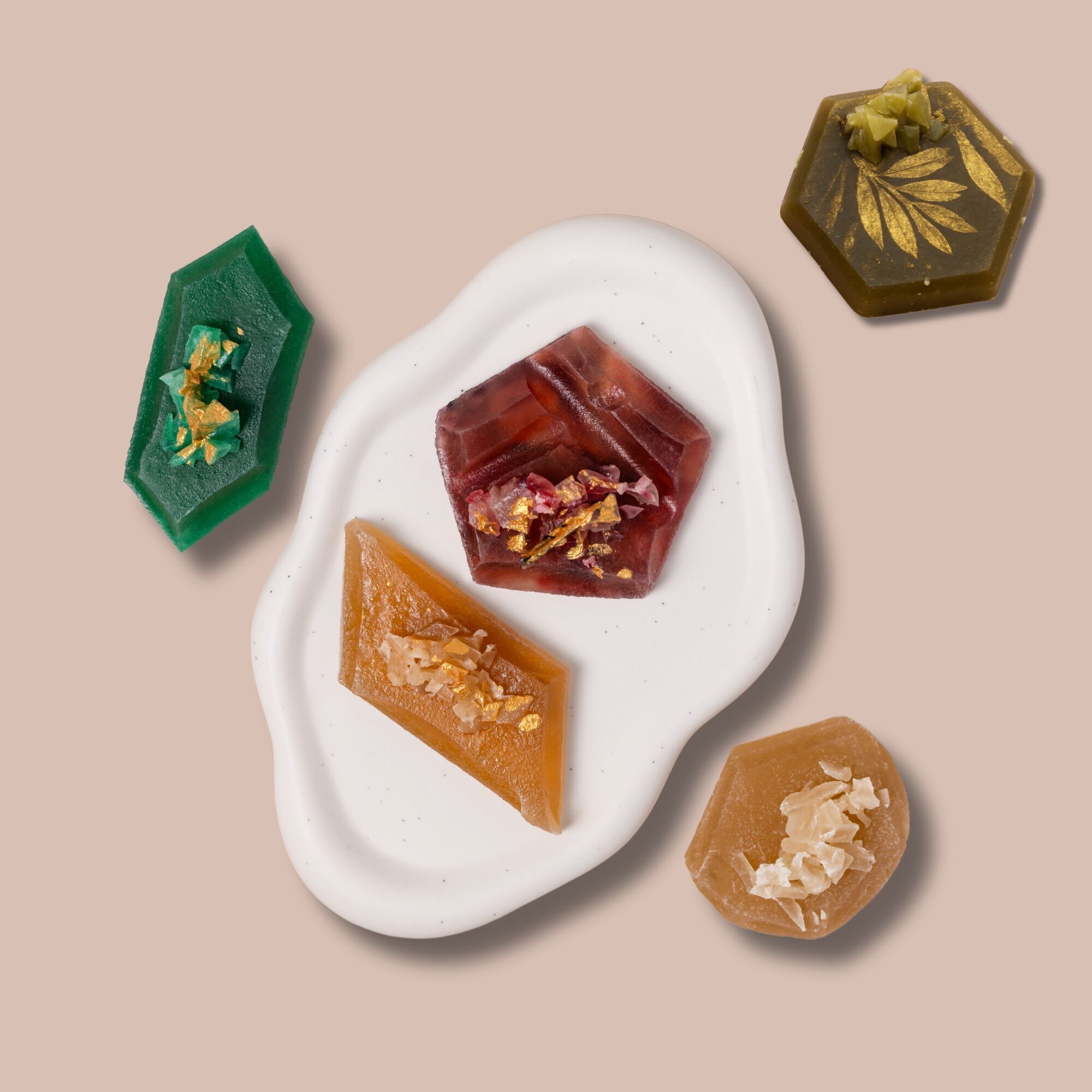 Assortment of tea and infusion-based confectionery in the shape of edible crystals - Vegan and gluten-free - Made in France