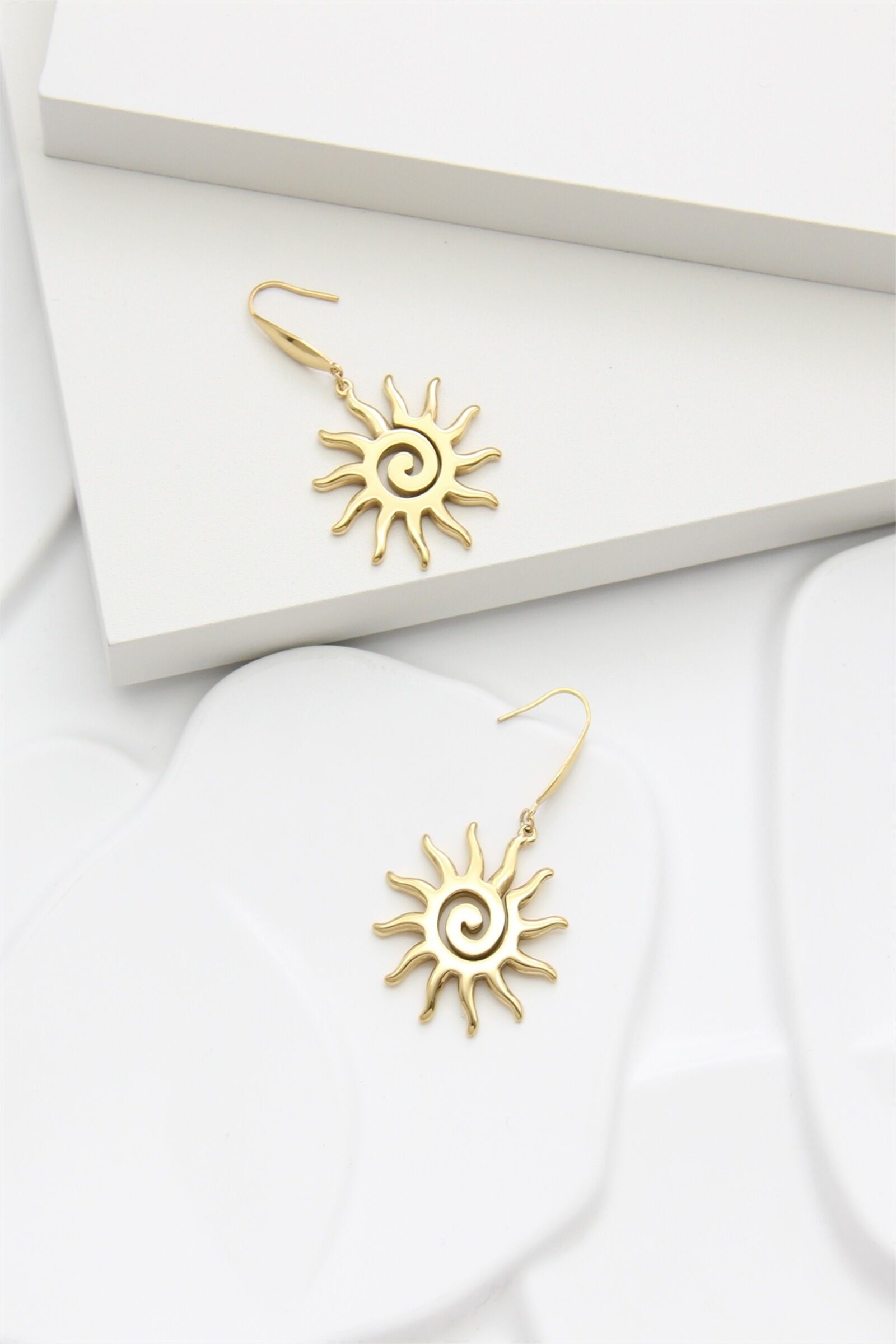 Sonnenohrringe aus Edelstahl – Ausstrahlung und Energie