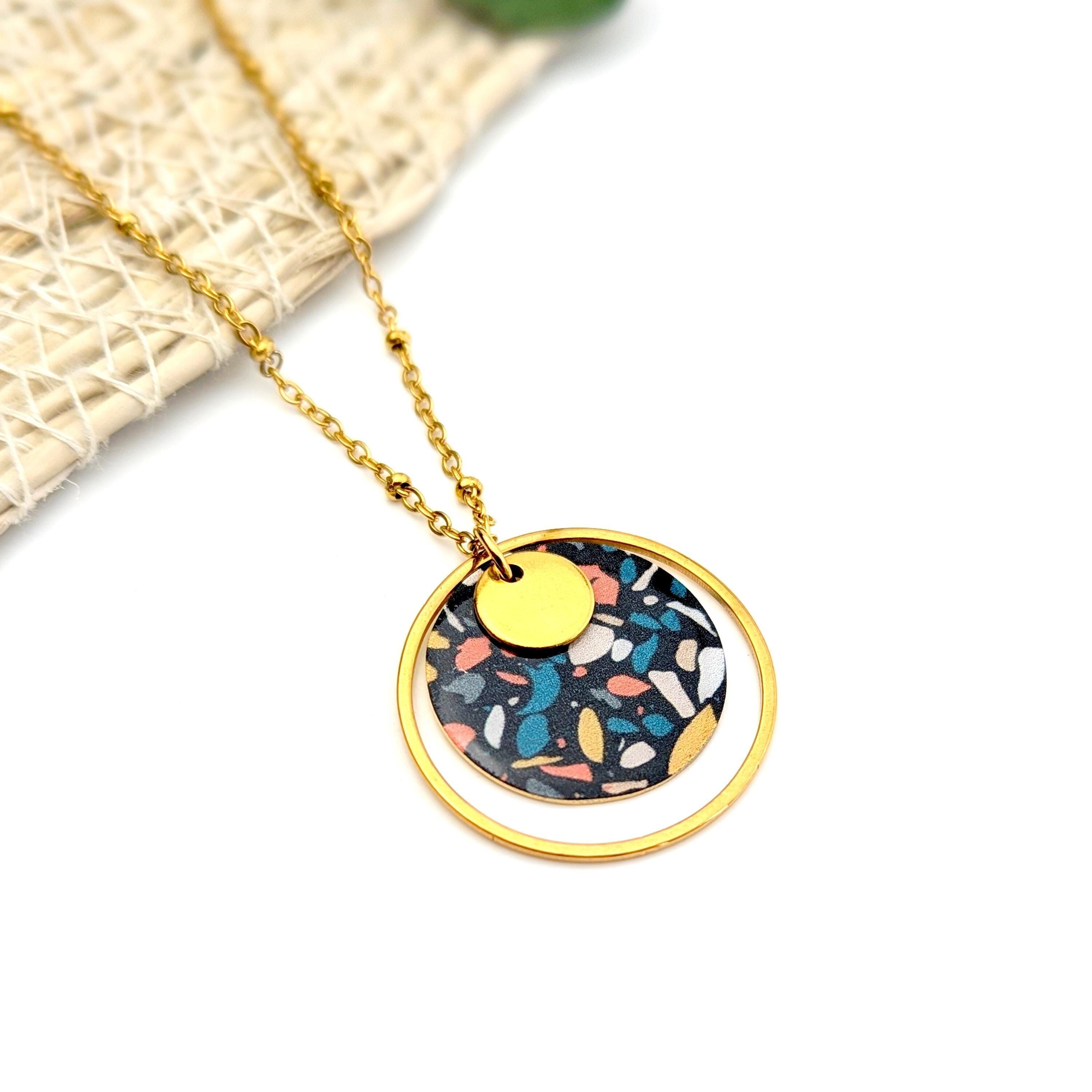 Collana con ciondolo in resina terrazzo e catena in acciaio inossidabile per donna