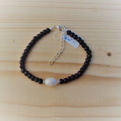 Bracelet de pierres précieuses en spinelle noir avec vraie perle