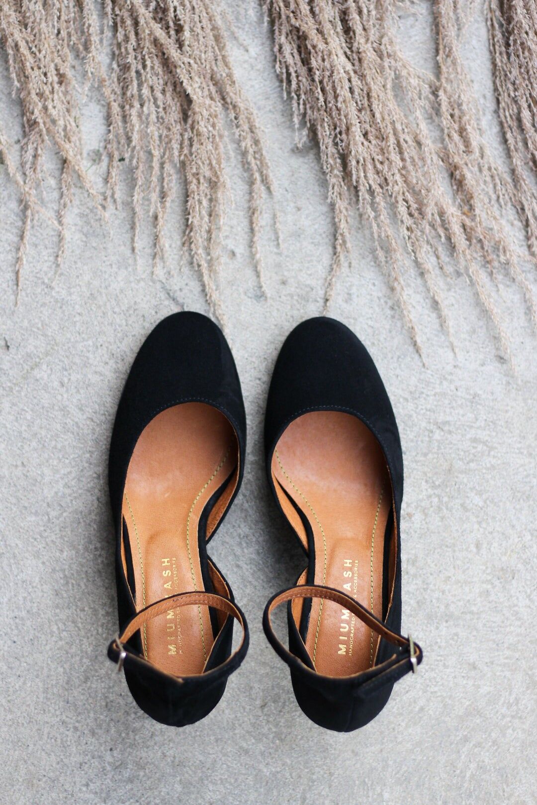 Handgefertigte Wildlederabsätze (6 cm) - Elena - Schwarze Vintage Schuhe 35-42