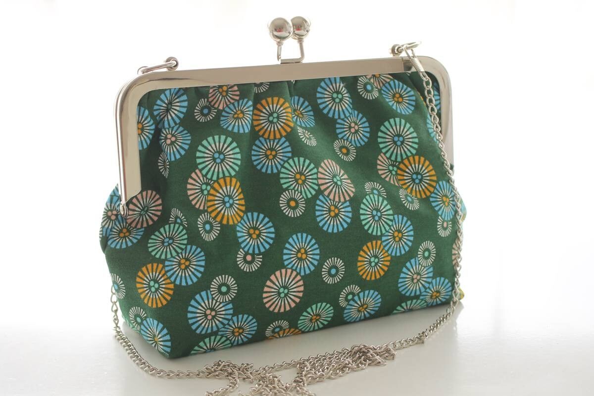 Emma Retro-Sonnentasche in Grün