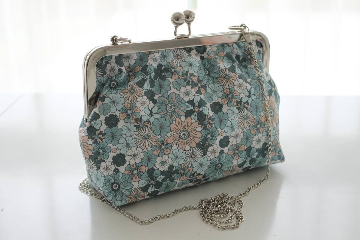 Emma Pastellwiese Retro-Tasche