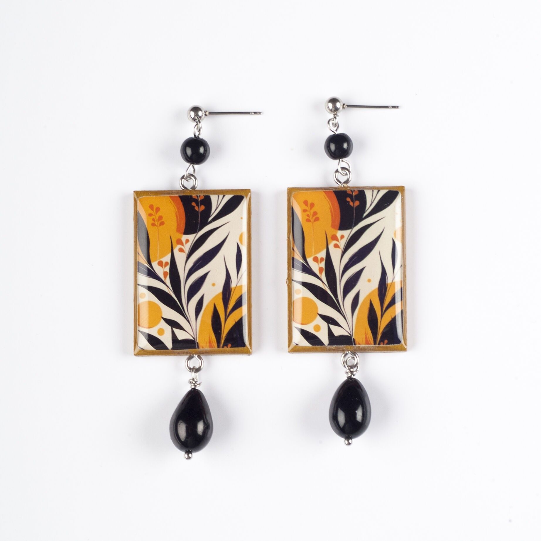 Orecchini artigianali in legno e resina - foglie e sole senape