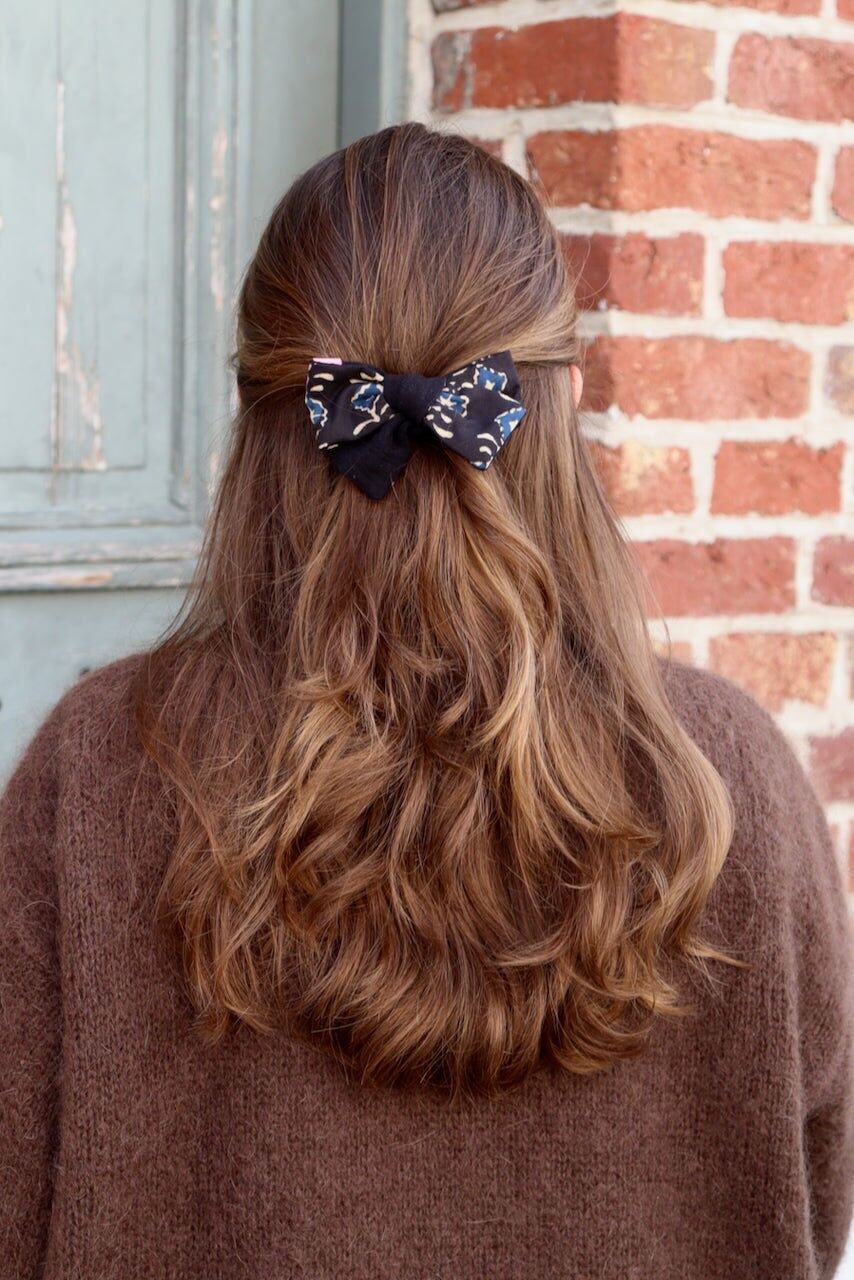 Stella Flowers Black