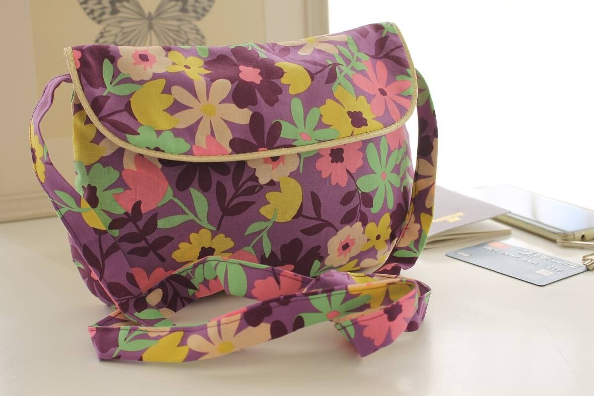 Bolso morado Anaé tada