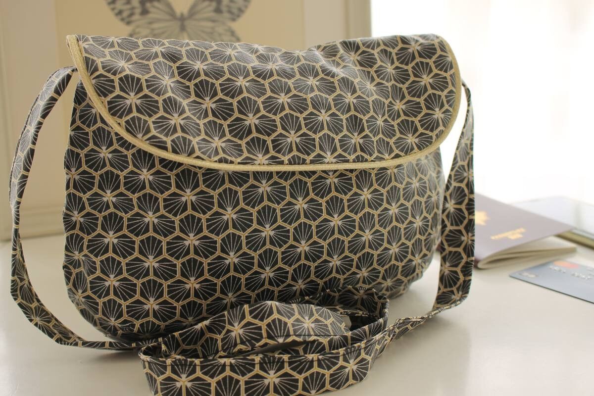 Anaé Sonnenschwarze Tasche