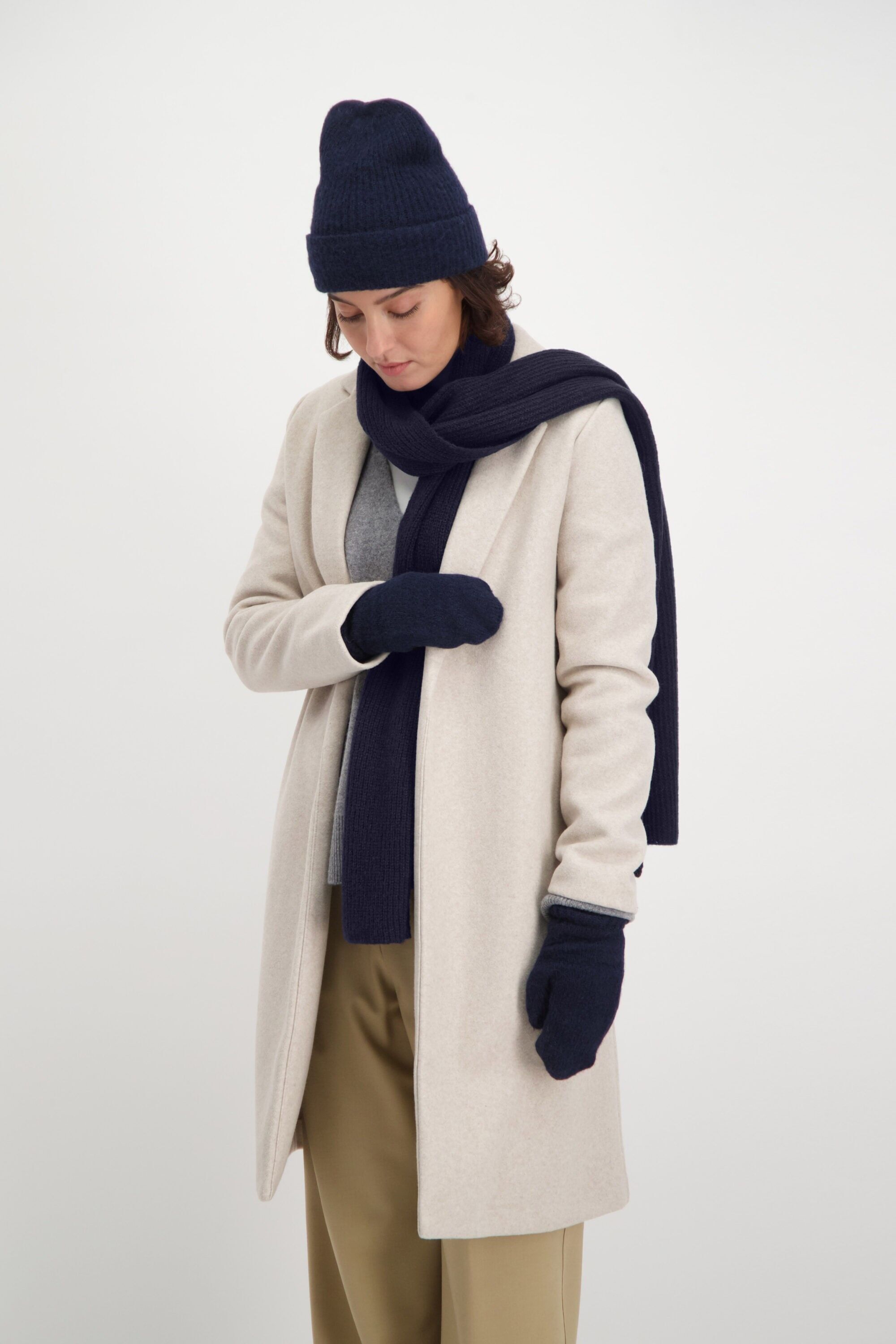 Bonnet tricoté bleu marine