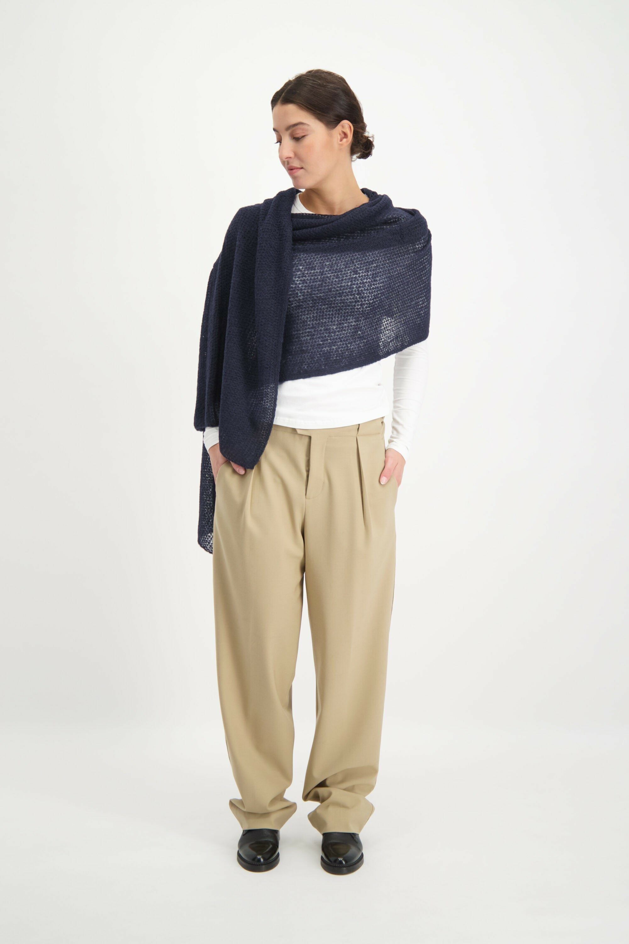 Bufanda de punto azul marino