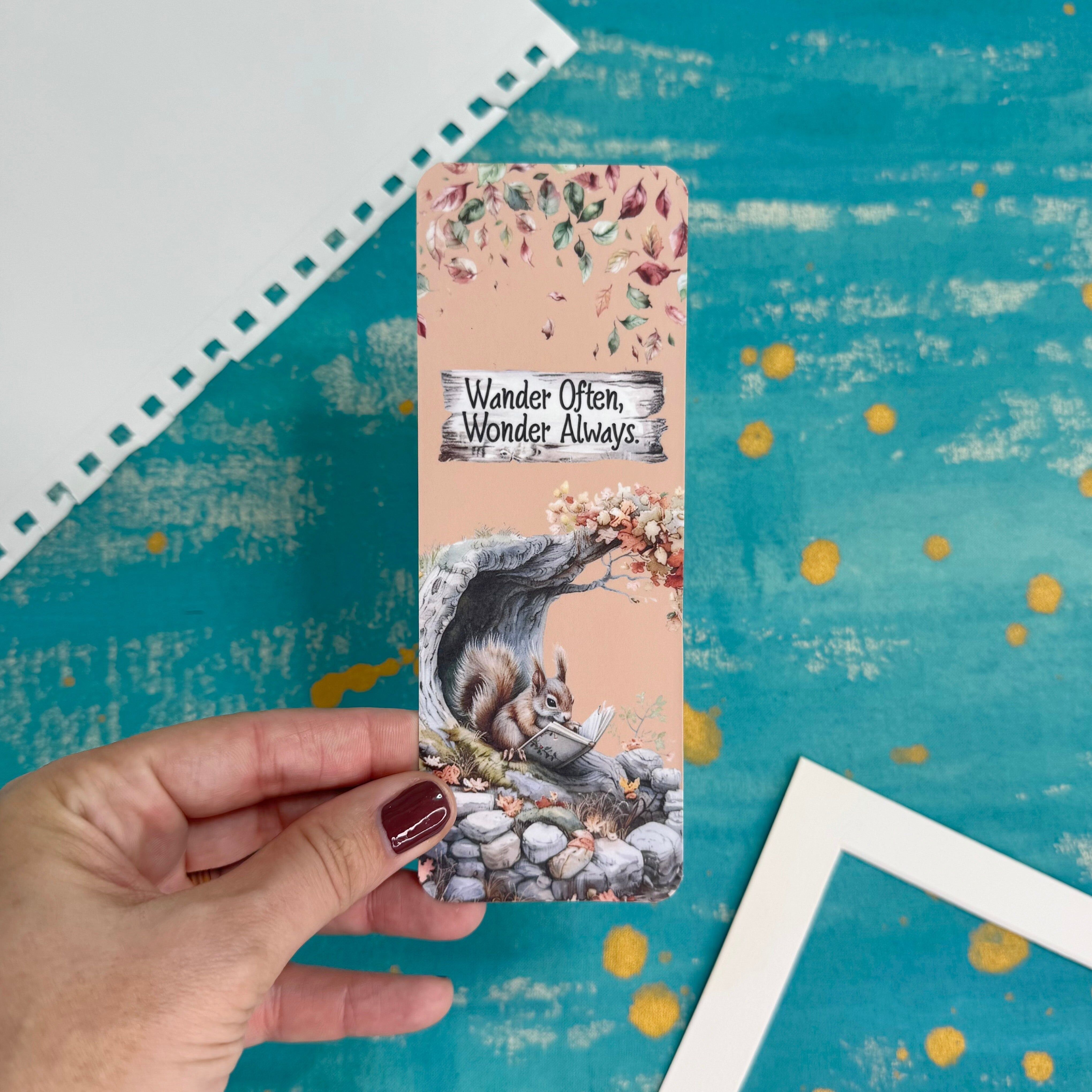 Marcapáginas "Wander Sometimes Wonder Always" – Marcapáginas con cita inspiradora de otoño