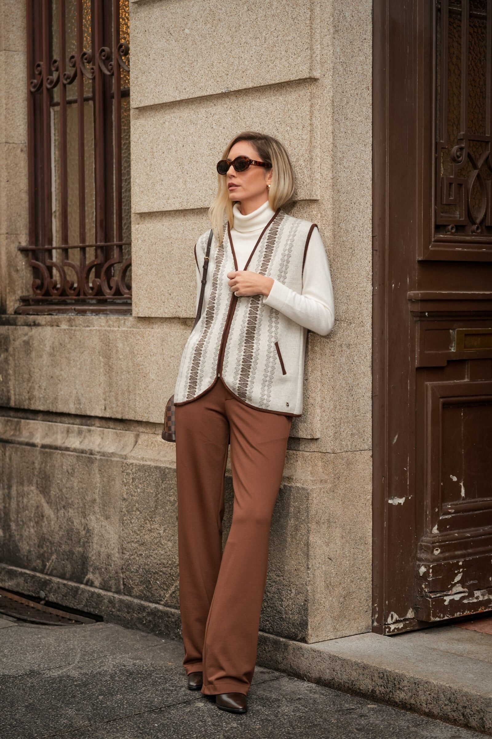 Collete in Lã com Padrão Geométrico