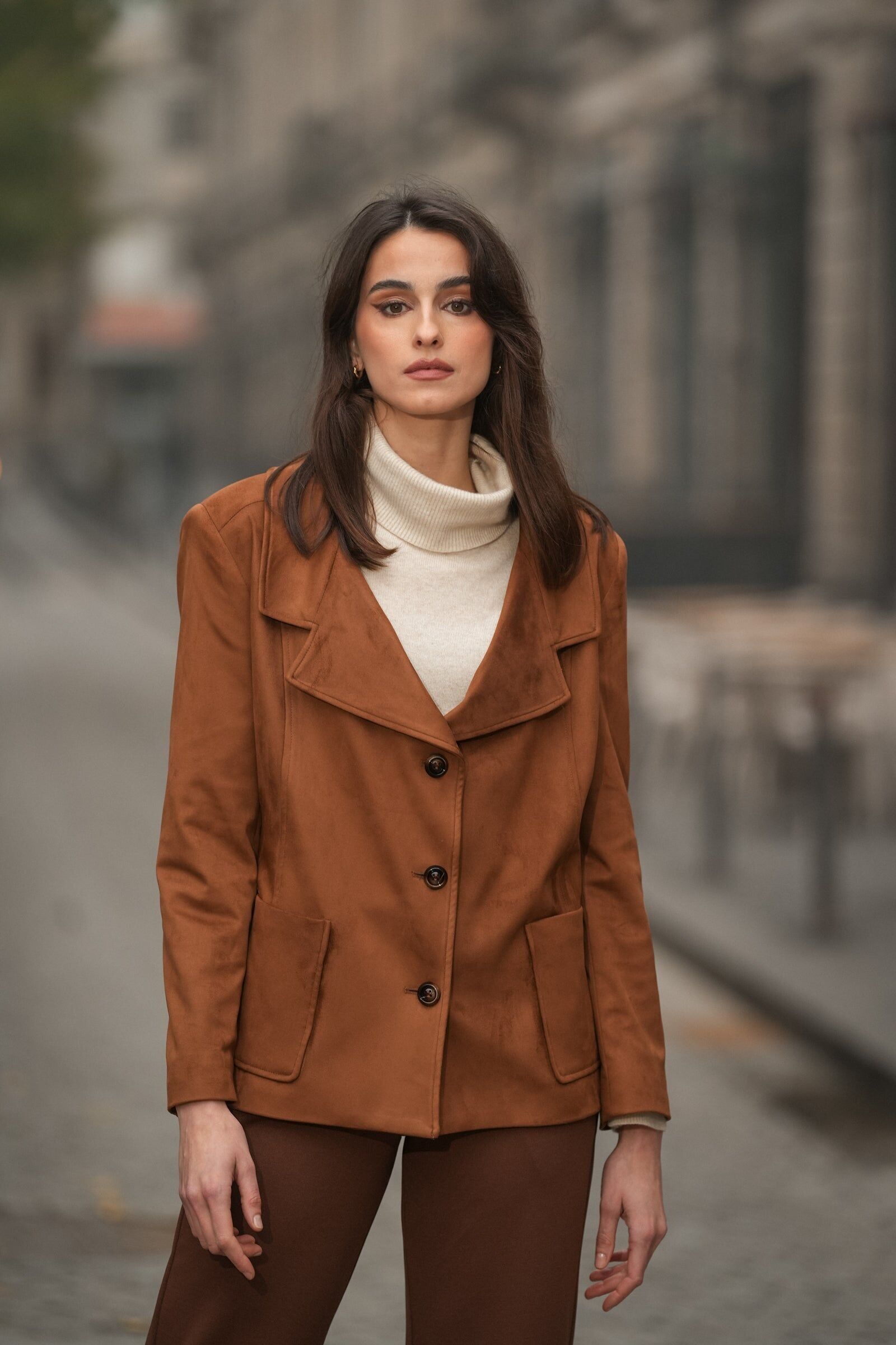 Casaco in Camurcina con Bolsos Frontais