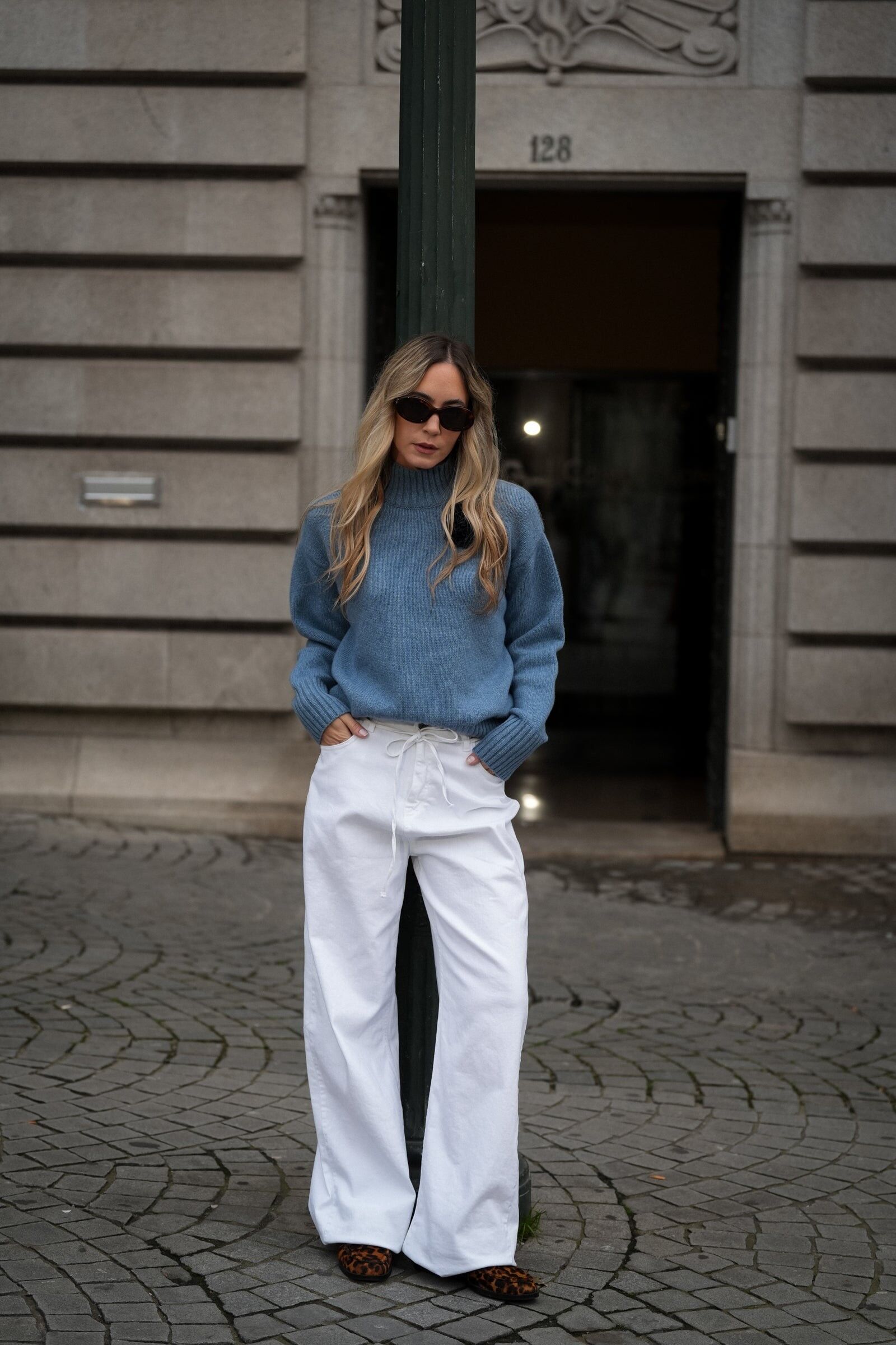 Calças em Sarja Branca