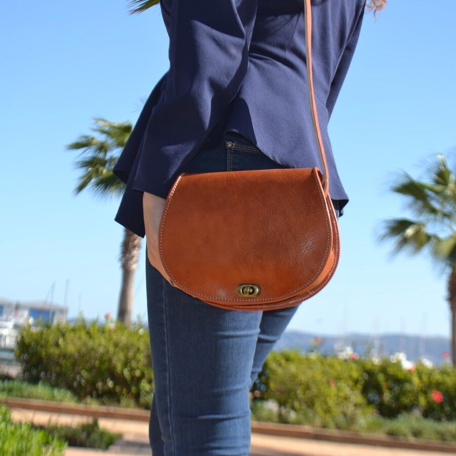 Borsa a tracolla rotonda in pelle marocchina fatta a mano | Borsa a tracolla geometrica con tracolla regolabile | Borsa da viaggio per tutti i giorni