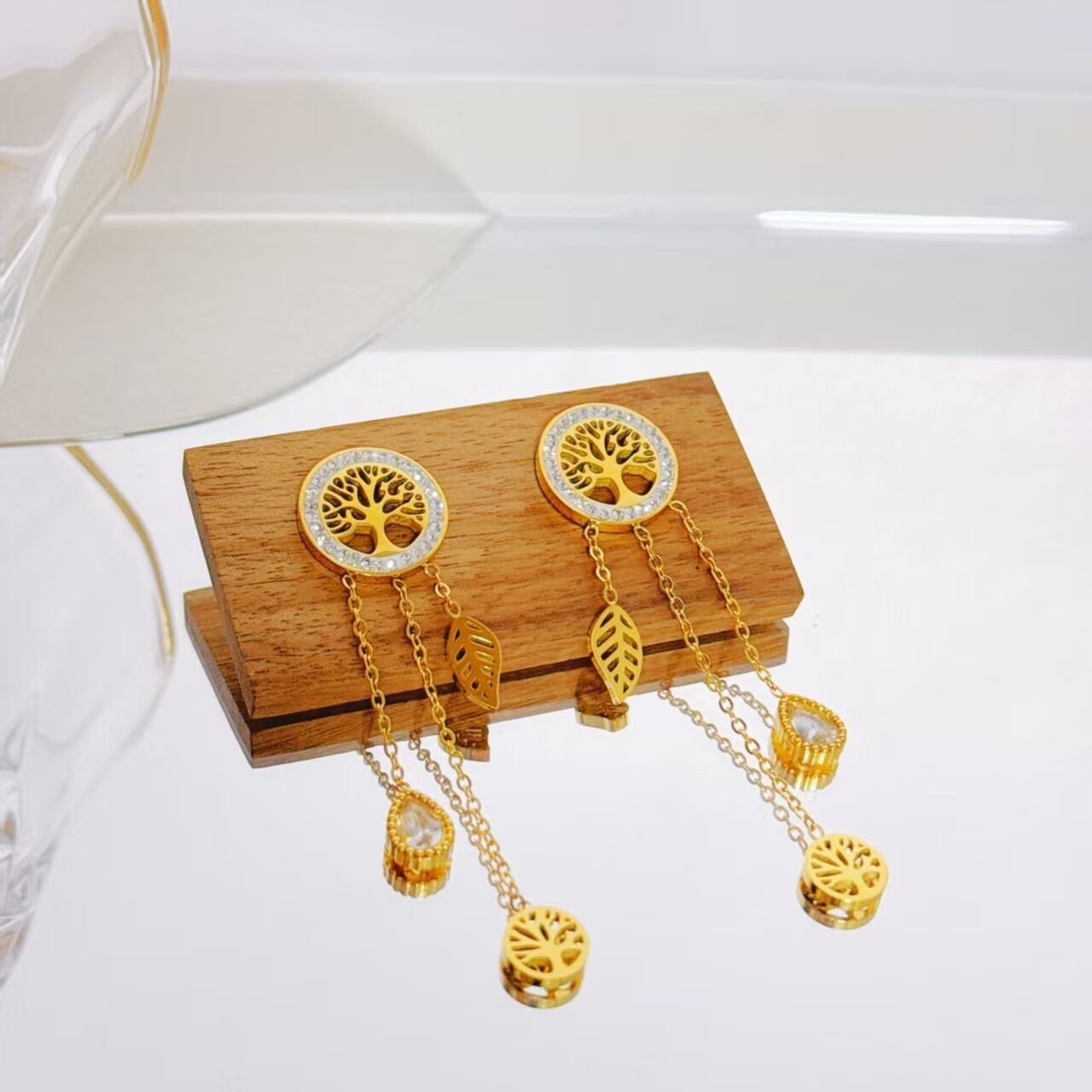 Goldene Lebensbaum-Schleife aus Edelstahl zum Aufhängen