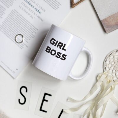 TAZA DE DISEÑO “GIRL BOSS”
