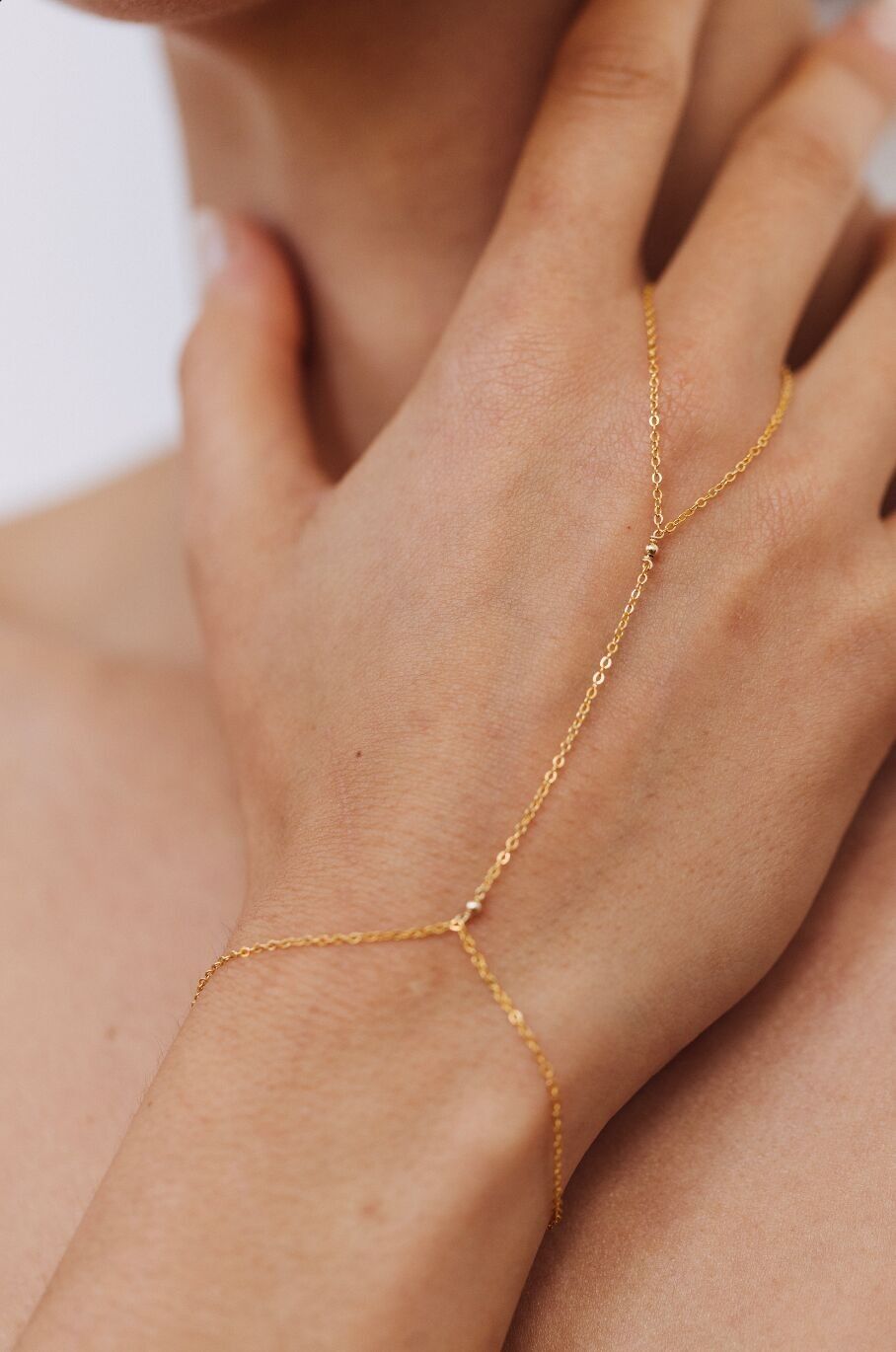 Gioielli essenziali per le mani