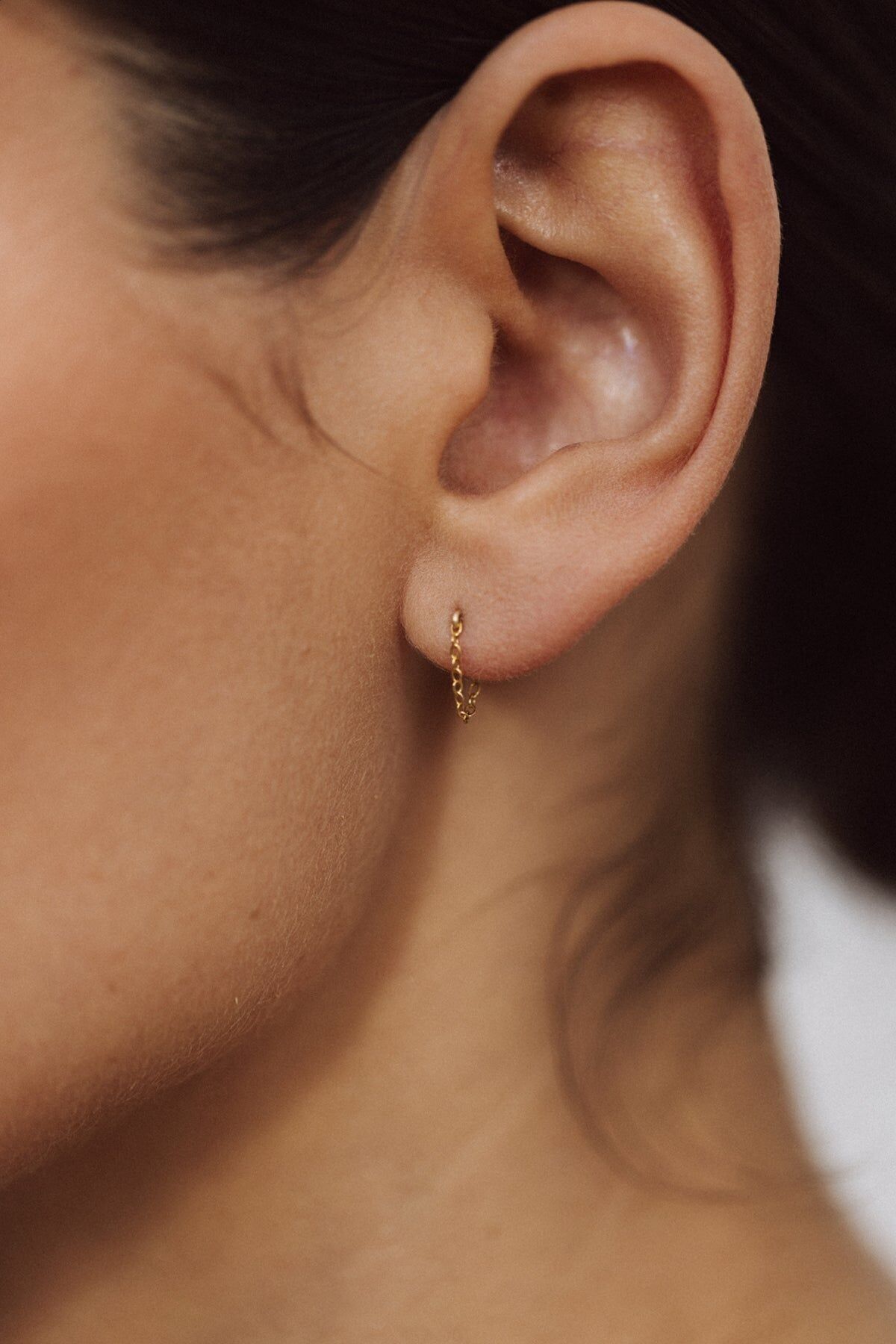 Pendientes de cadena esenciales