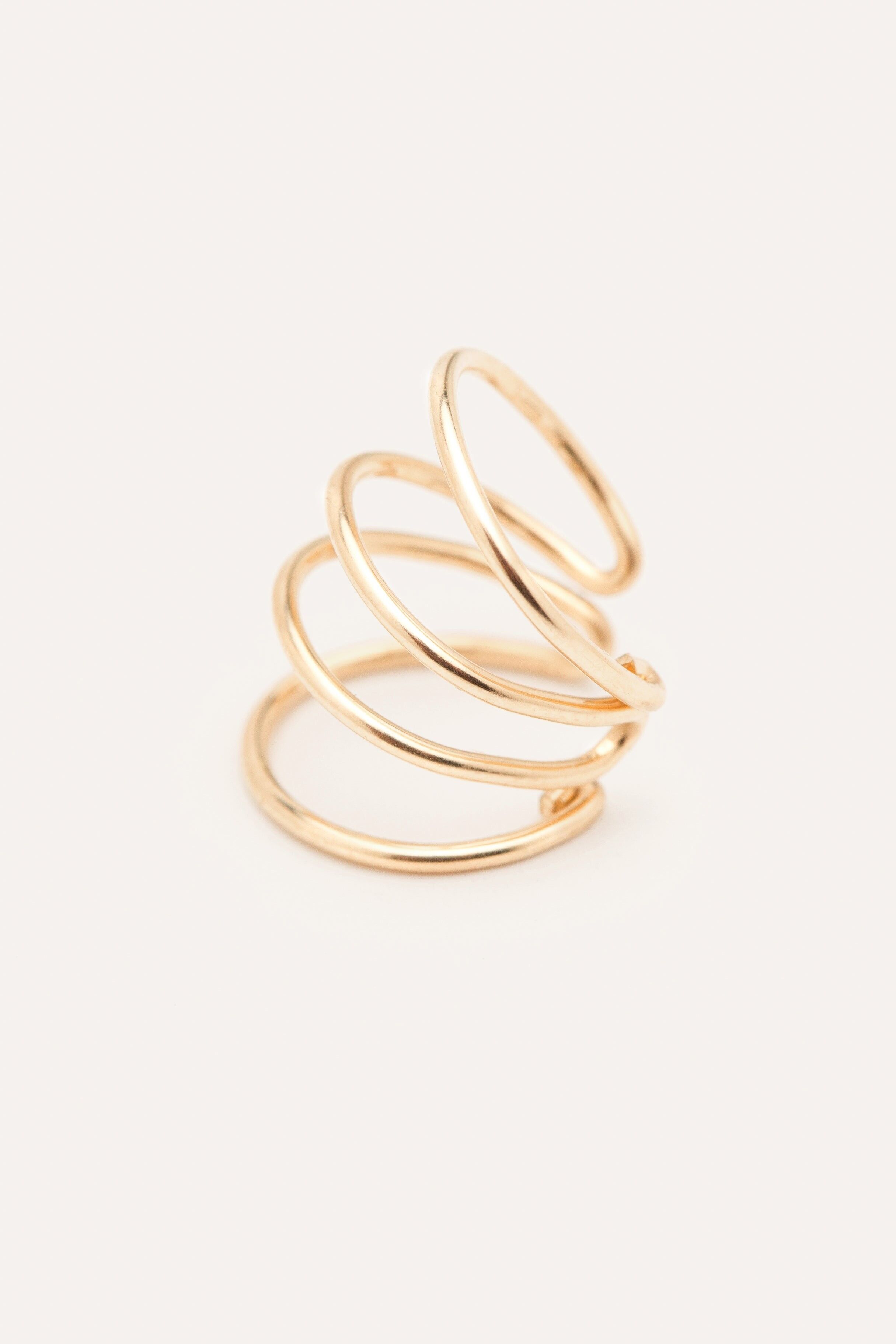 Piercing finto a conchiglia