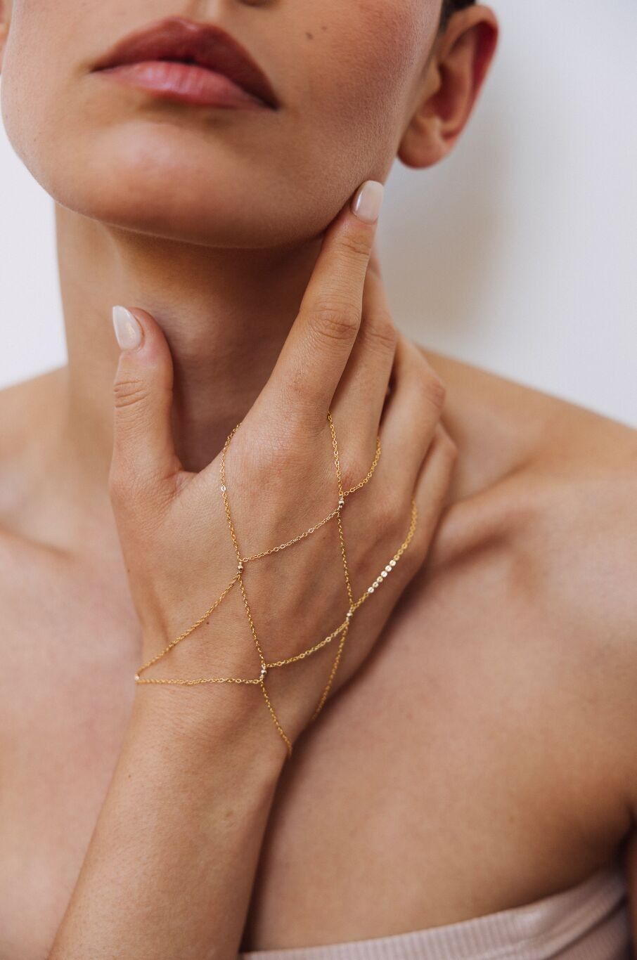 Gioiello per le mani a guanto