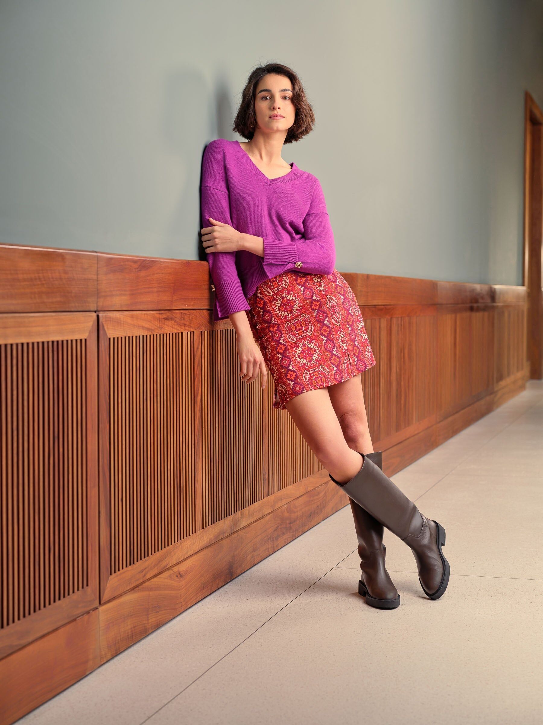 Camisola Decote Bico Botão Manga