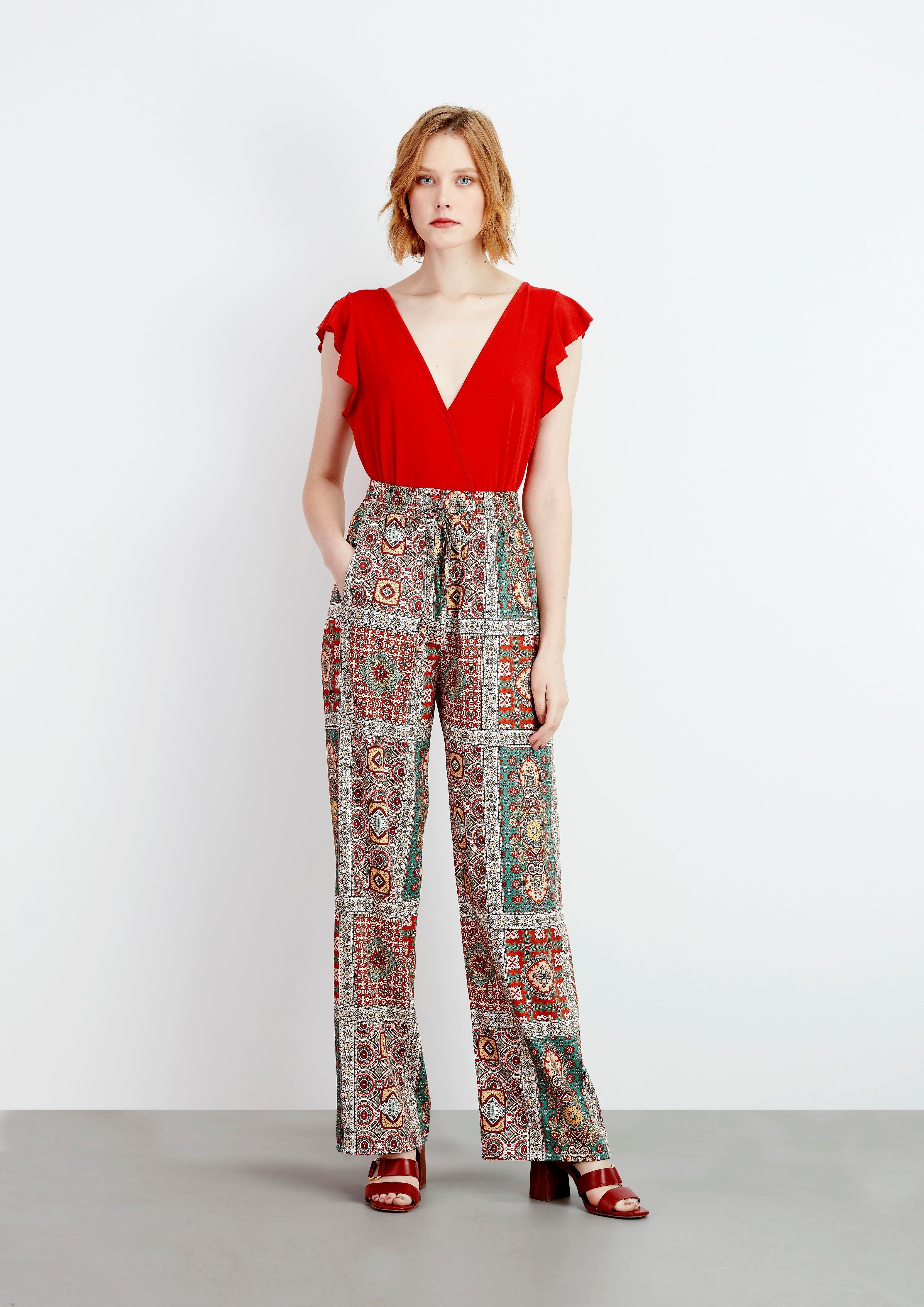 Body Decote Bico Malha