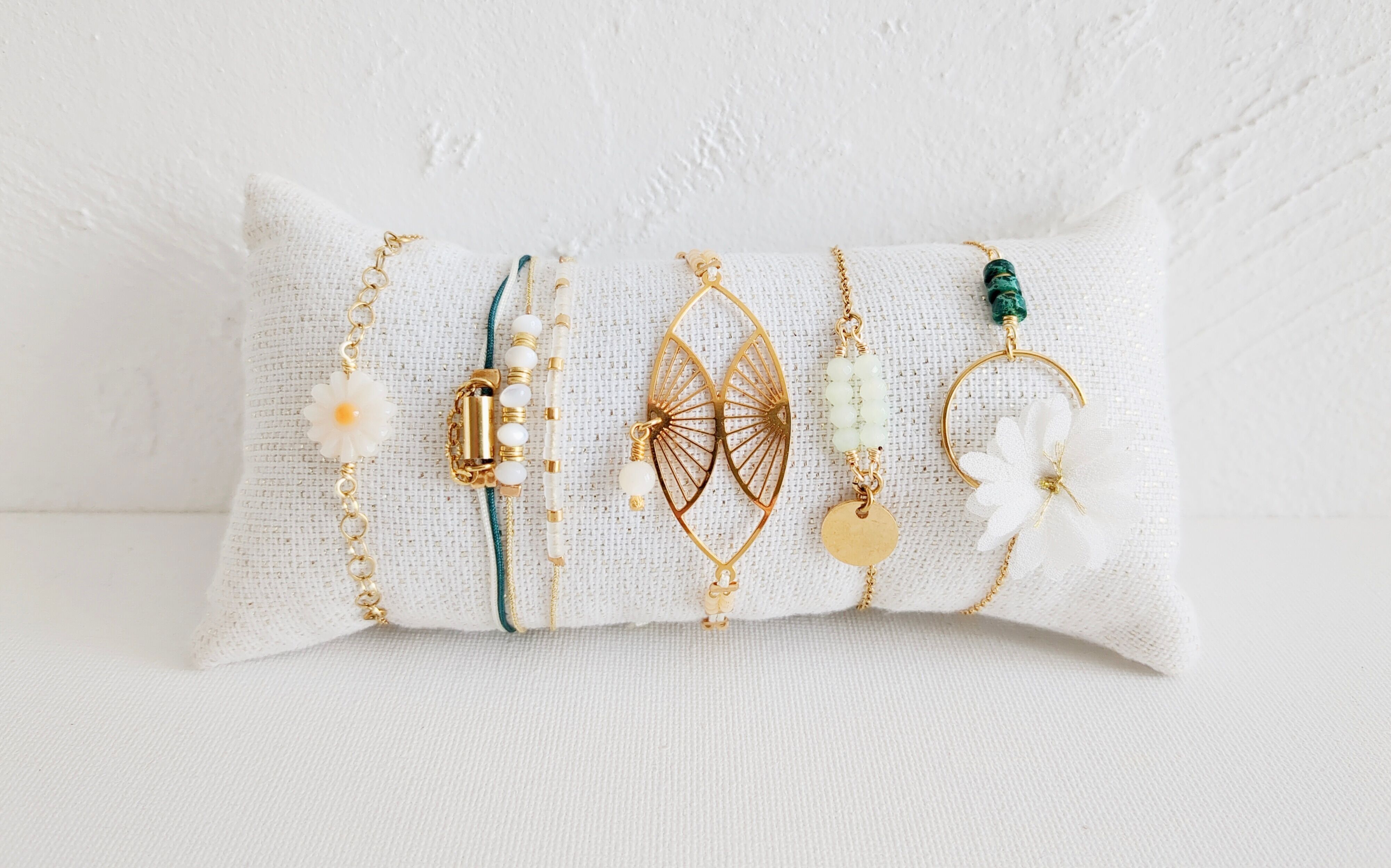 Gold, green and mother-of-pearl Bohemian chic bracelet series BRA-9