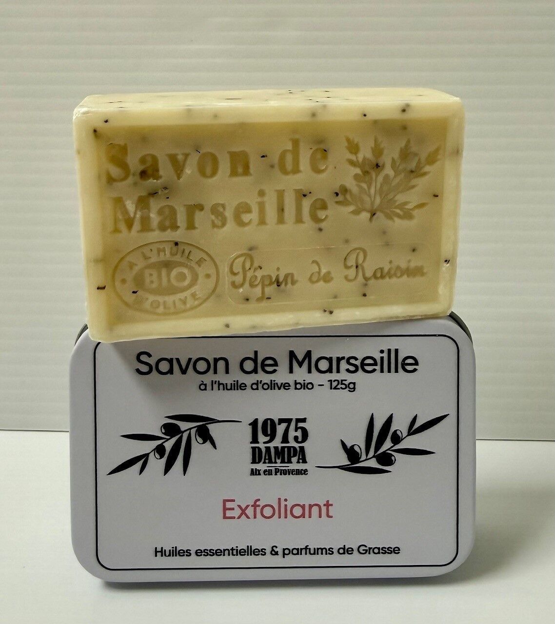 Marseille soap - Exfoliating - 125g - With its metal box