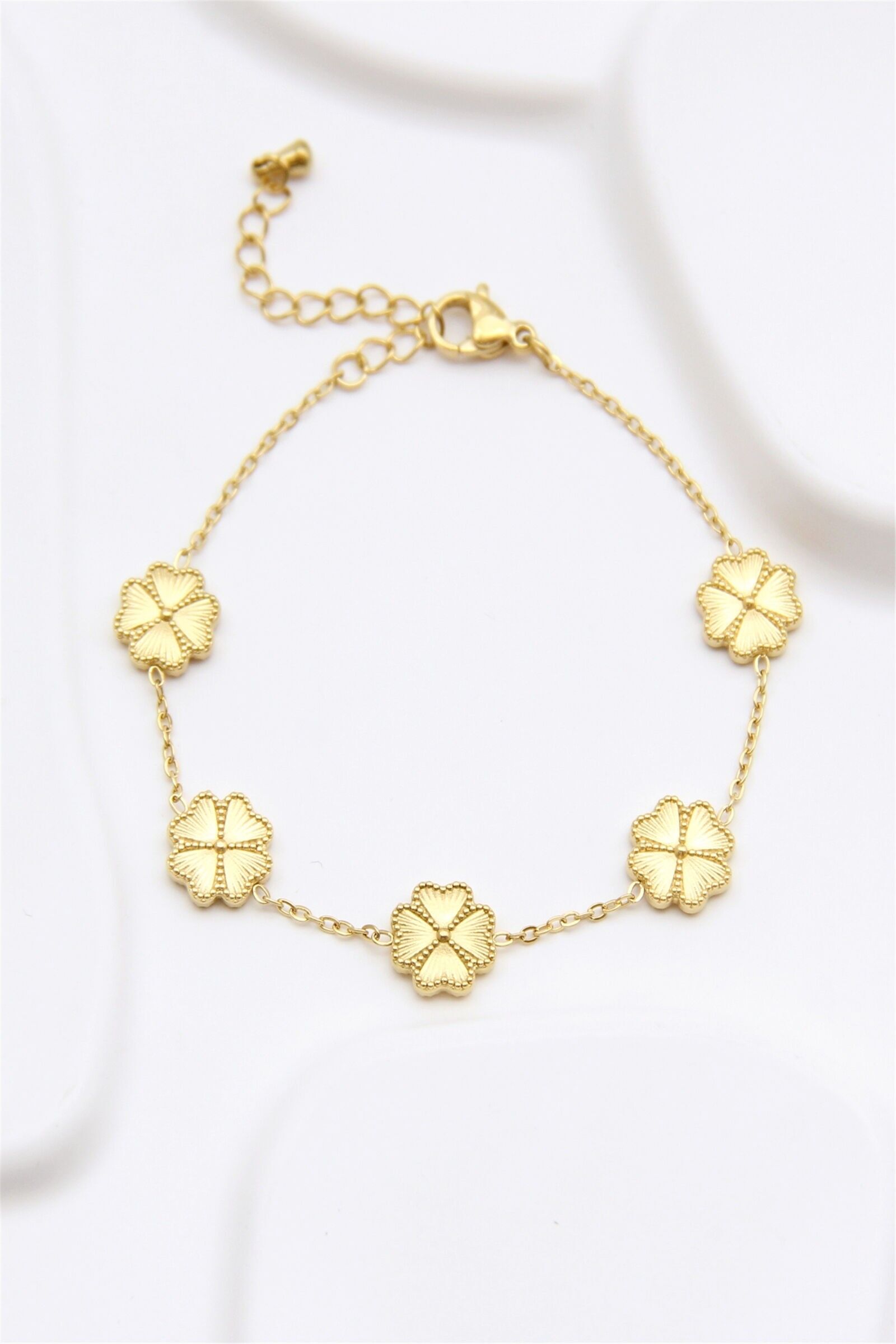 Bracelet Trèfles Dorés – Acier Inoxydable