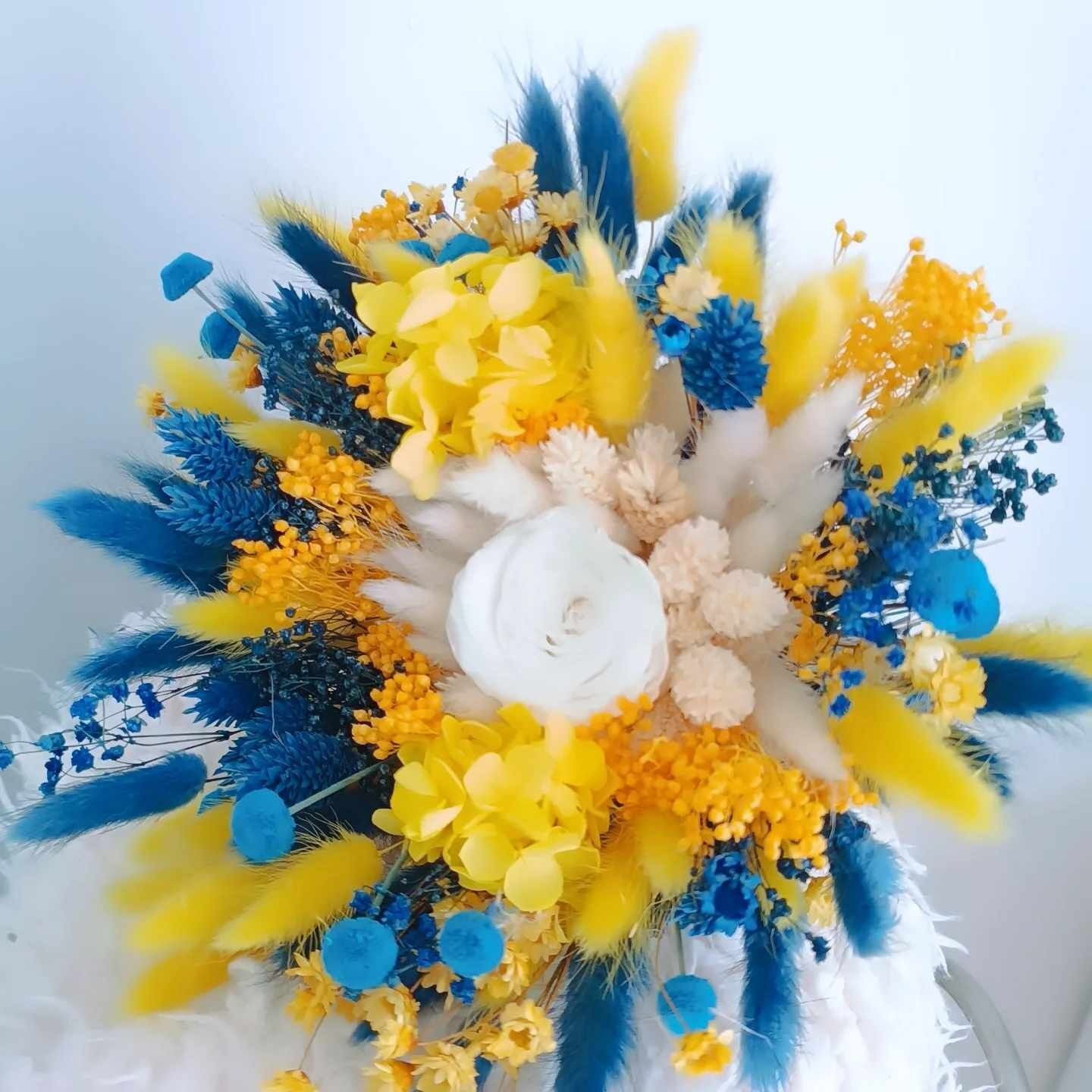 Ramo de flores secas estabilizadas para el novio - Boda italiana Dolce Vita, amarillo y azul - 26cm a 30cm