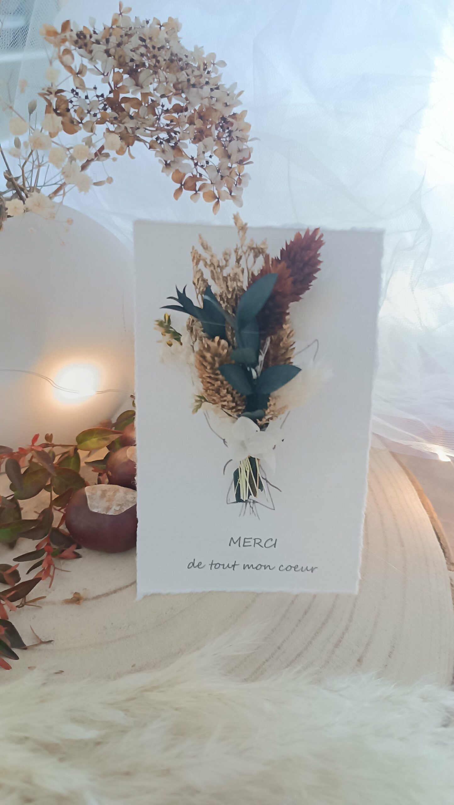 Personalisierte Grußkarte mit getrockneten Blumen für die Weihnachtsfeier