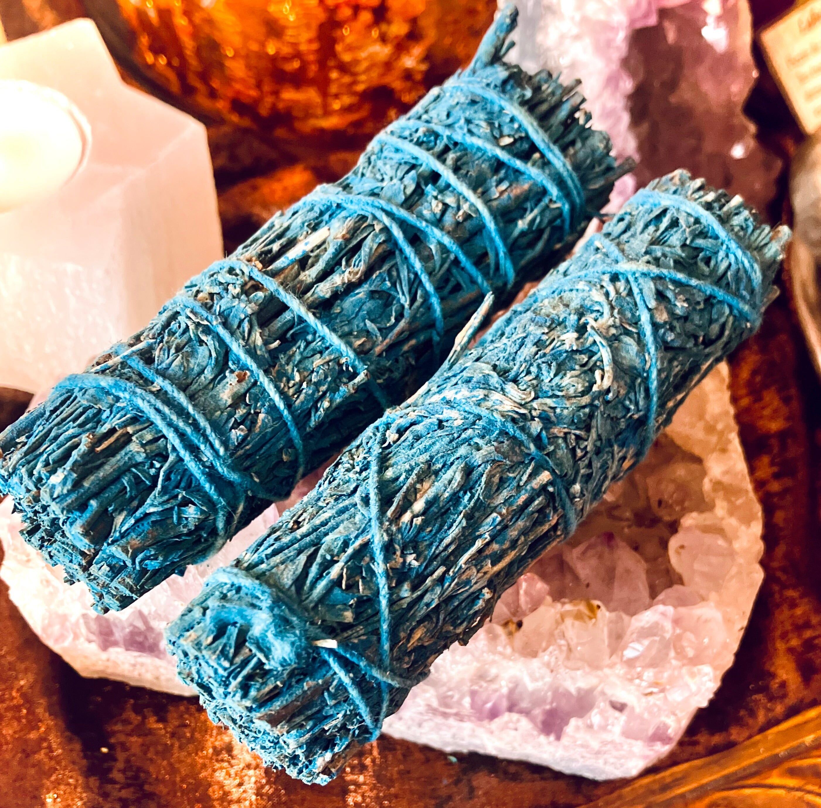 mazzetto di salvia blu impregnato di nag champa