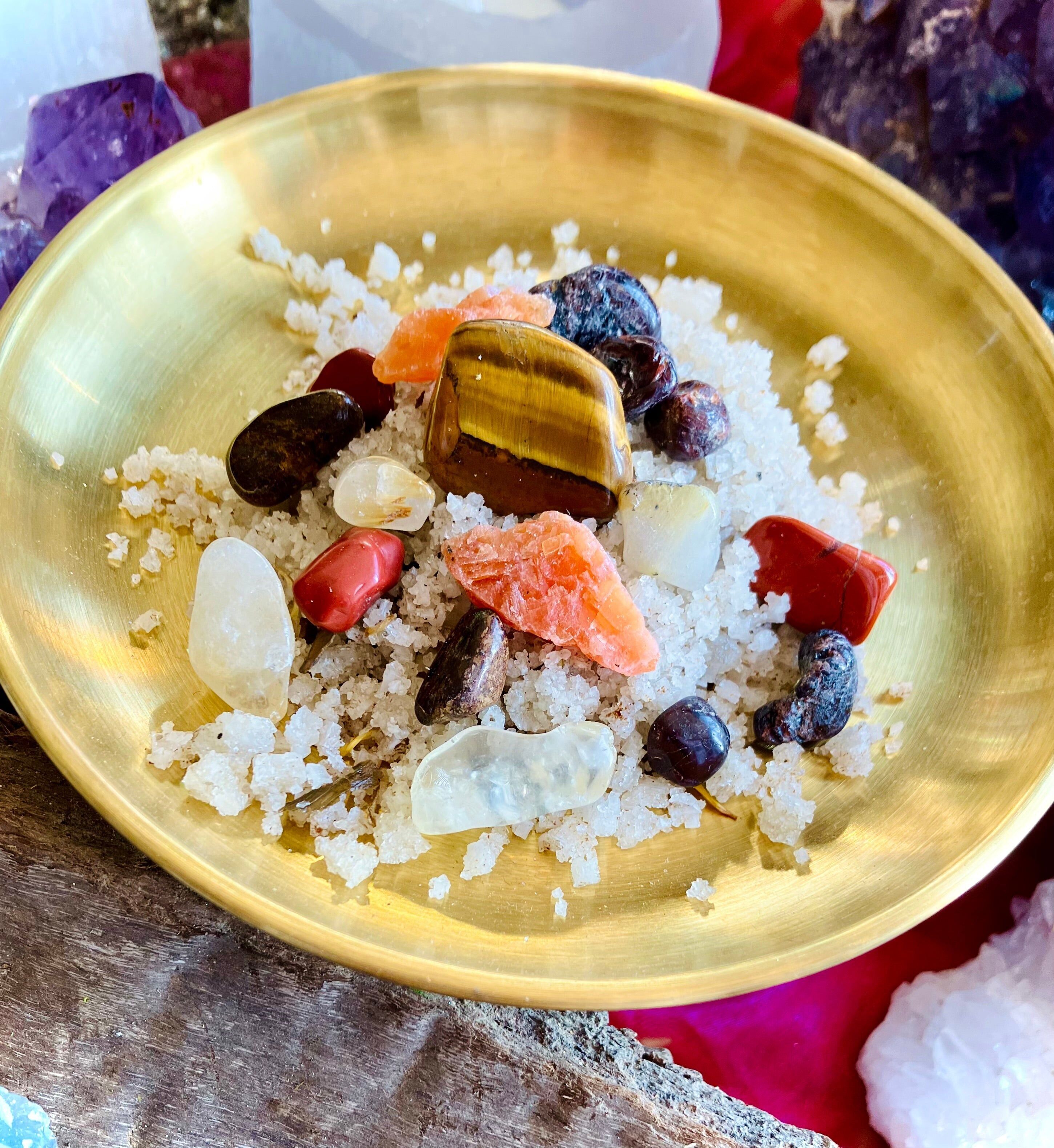 Rituale doccia rivitalizzante con sali magici