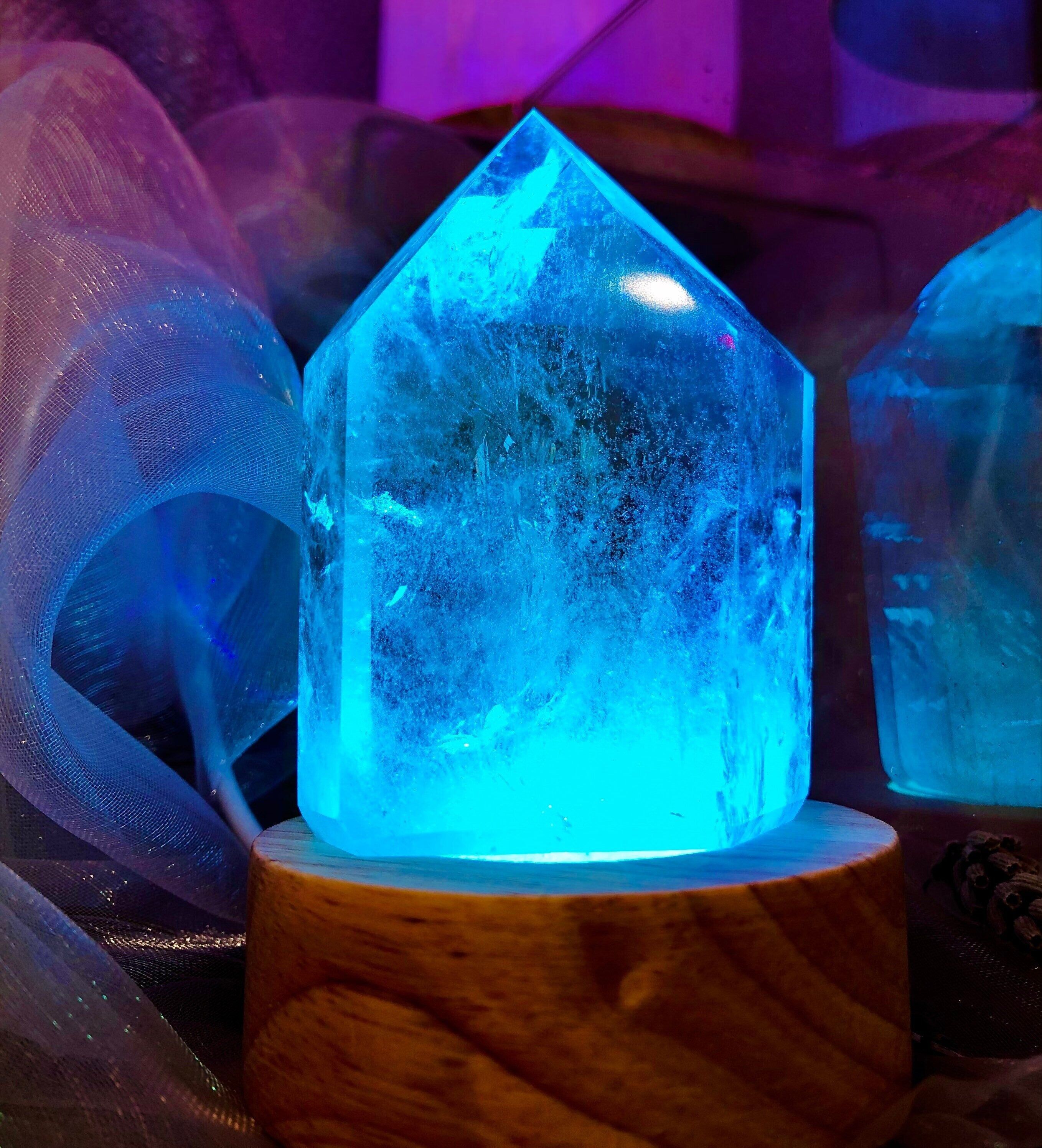 Lampada a LED con cristallo di rocca screpolato