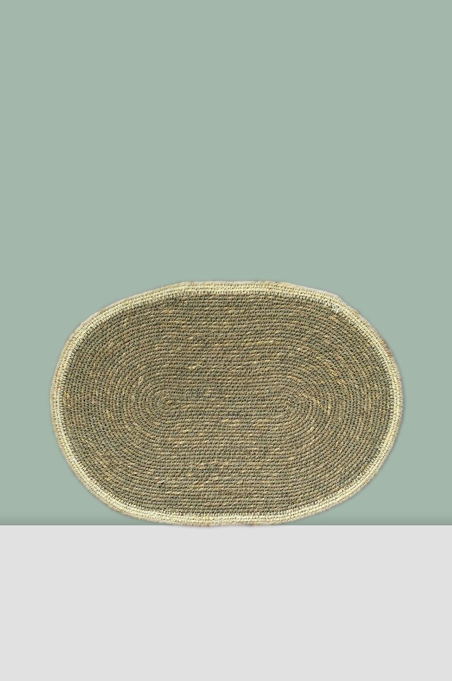 Mantel individual oblongo de color verde grisáceo