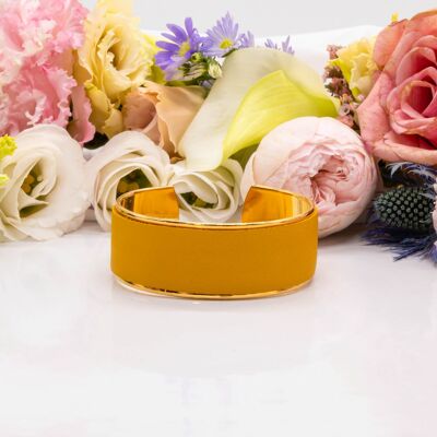 Small cuff gilded with fine gold and leather: mustard yellow