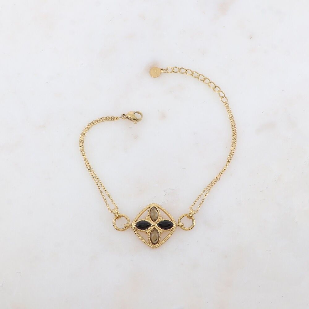 Bracelet avec 2 anneaux ronds, 1 anneau carré et 4 pâtes de verre ovales