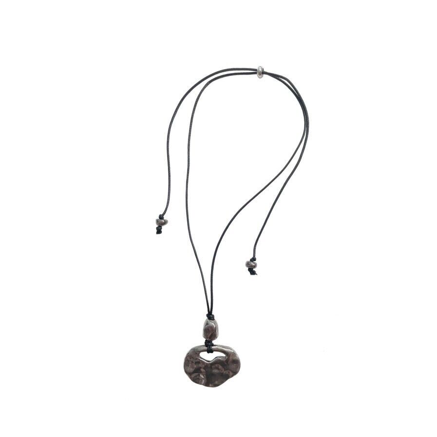 Collana con amuleto in ceramica leggera - NUOVA