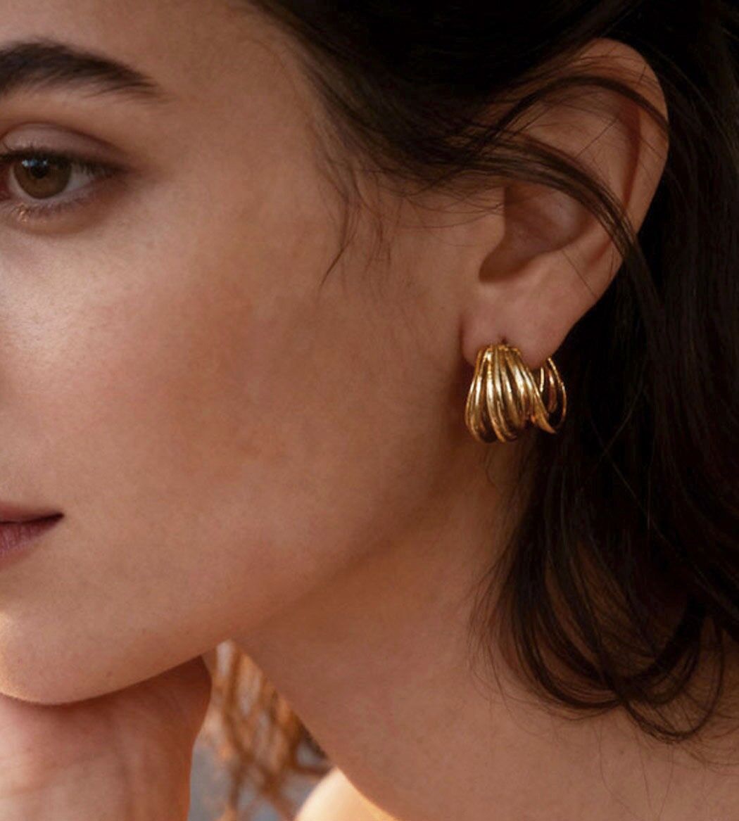 Orecchini a cerchio con filamenti d'oro Kyma | Gioielli fatti a mano in Francia