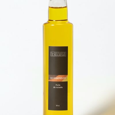 hazelnut oil: La Lumineuse